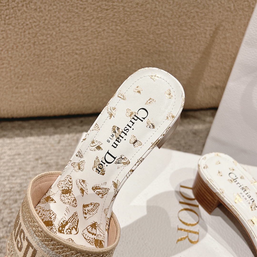 代购级别！经典迪奥logo电脑绣帆布方跟拖鞋，上乘美艳力作 dior专柜最火春夏系列 兼备气质 时尚 经