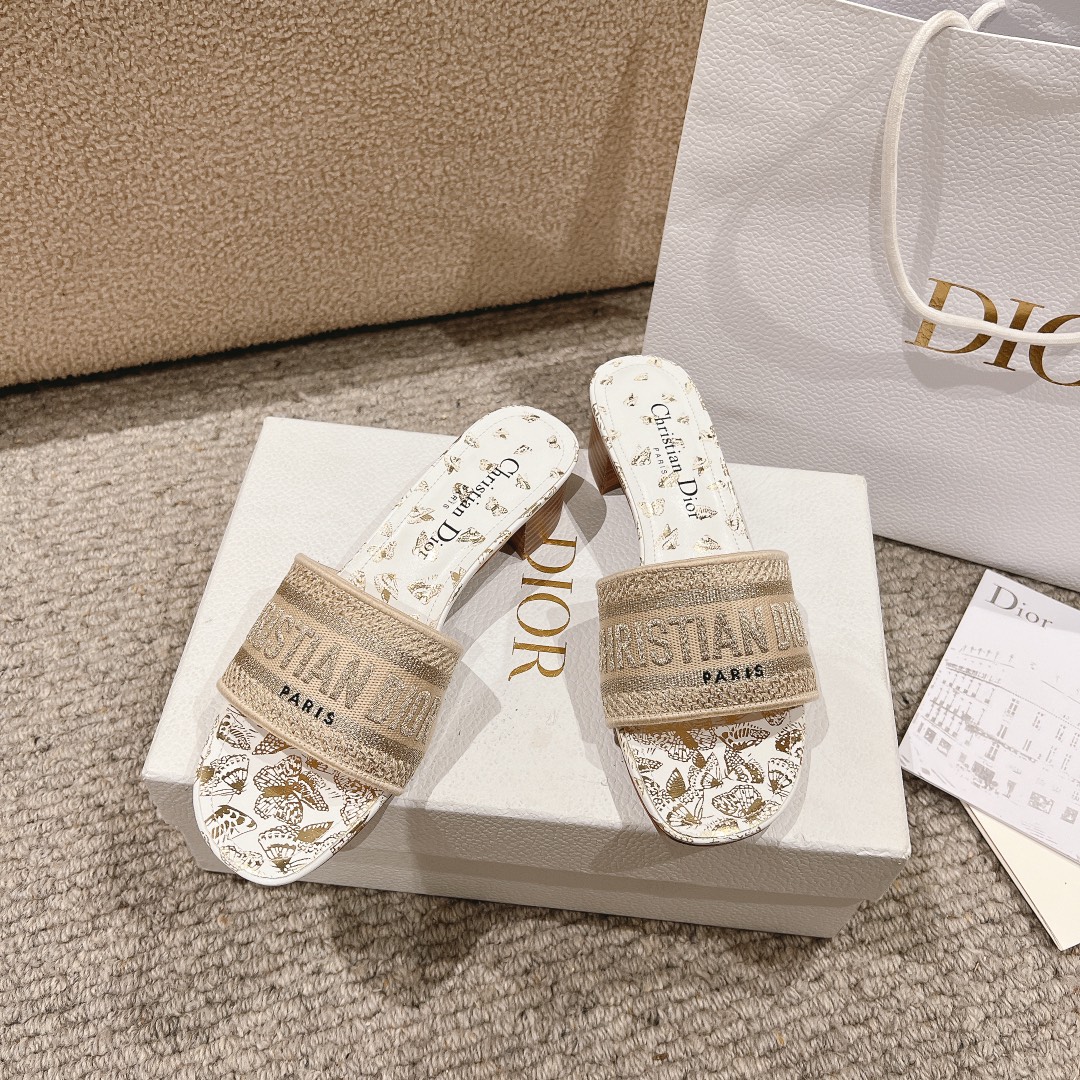 代购级别！经典迪奥logo电脑绣帆布方跟拖鞋，上乘美艳力作 dior专柜最火春夏系列 兼备气质 时尚 经