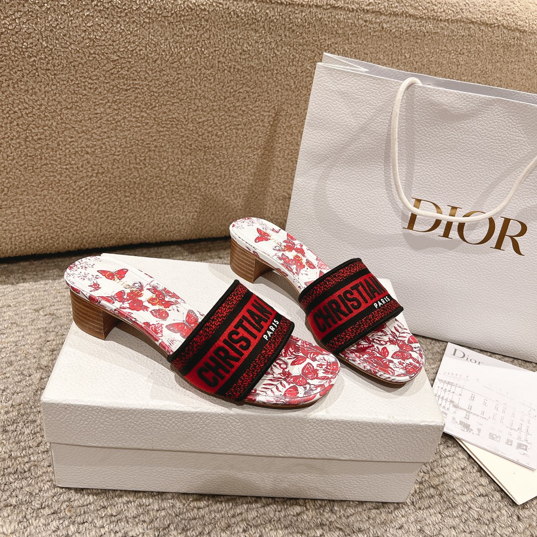 代购级别！经典迪奥logo电脑绣帆布方跟拖鞋，上乘美艳力作 dior专柜最火春夏系列 兼备气质 时尚 经