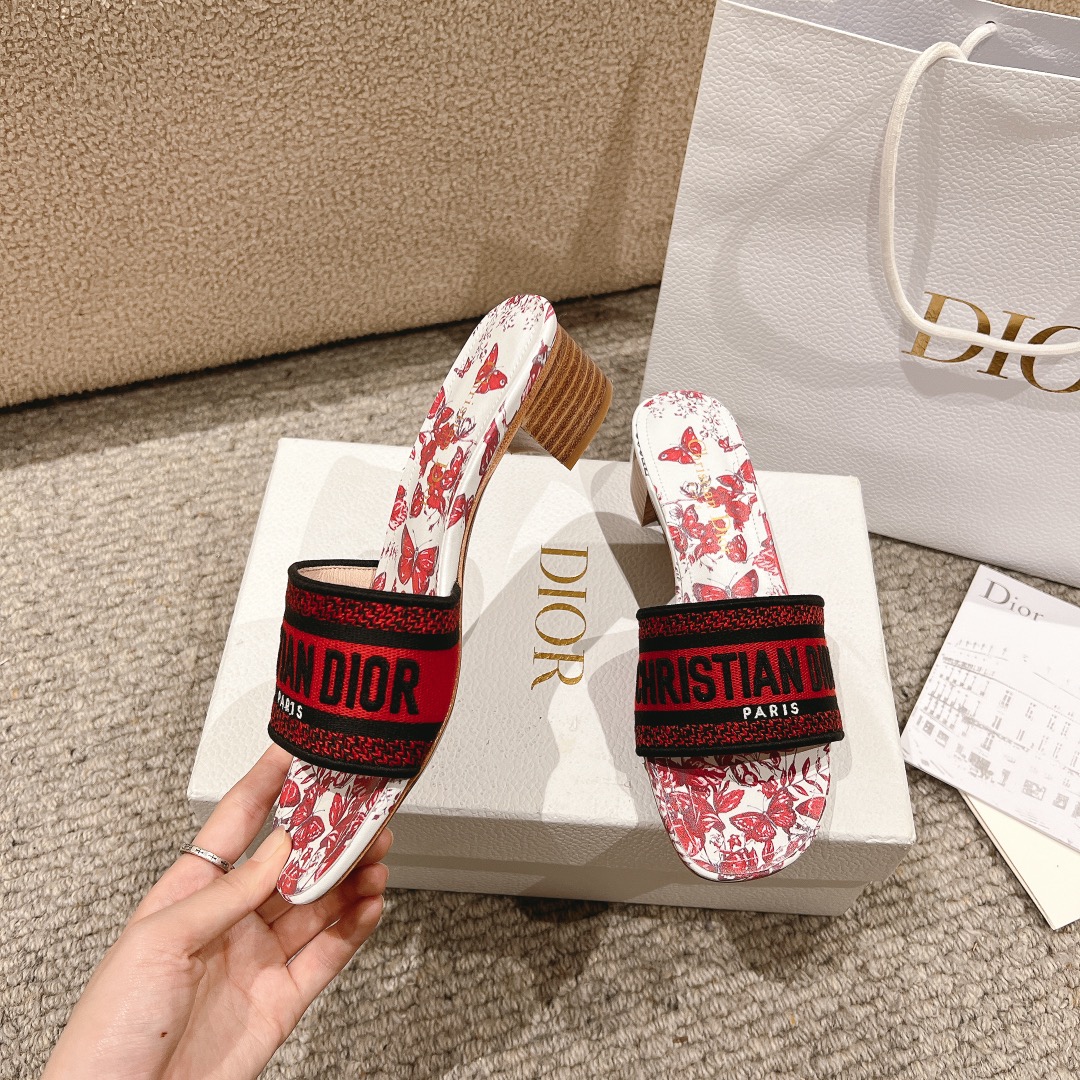 代购级别！经典迪奥logo电脑绣帆布方跟拖鞋，上乘美艳力作 dior专柜最火春夏系列 兼备气质 时尚 经