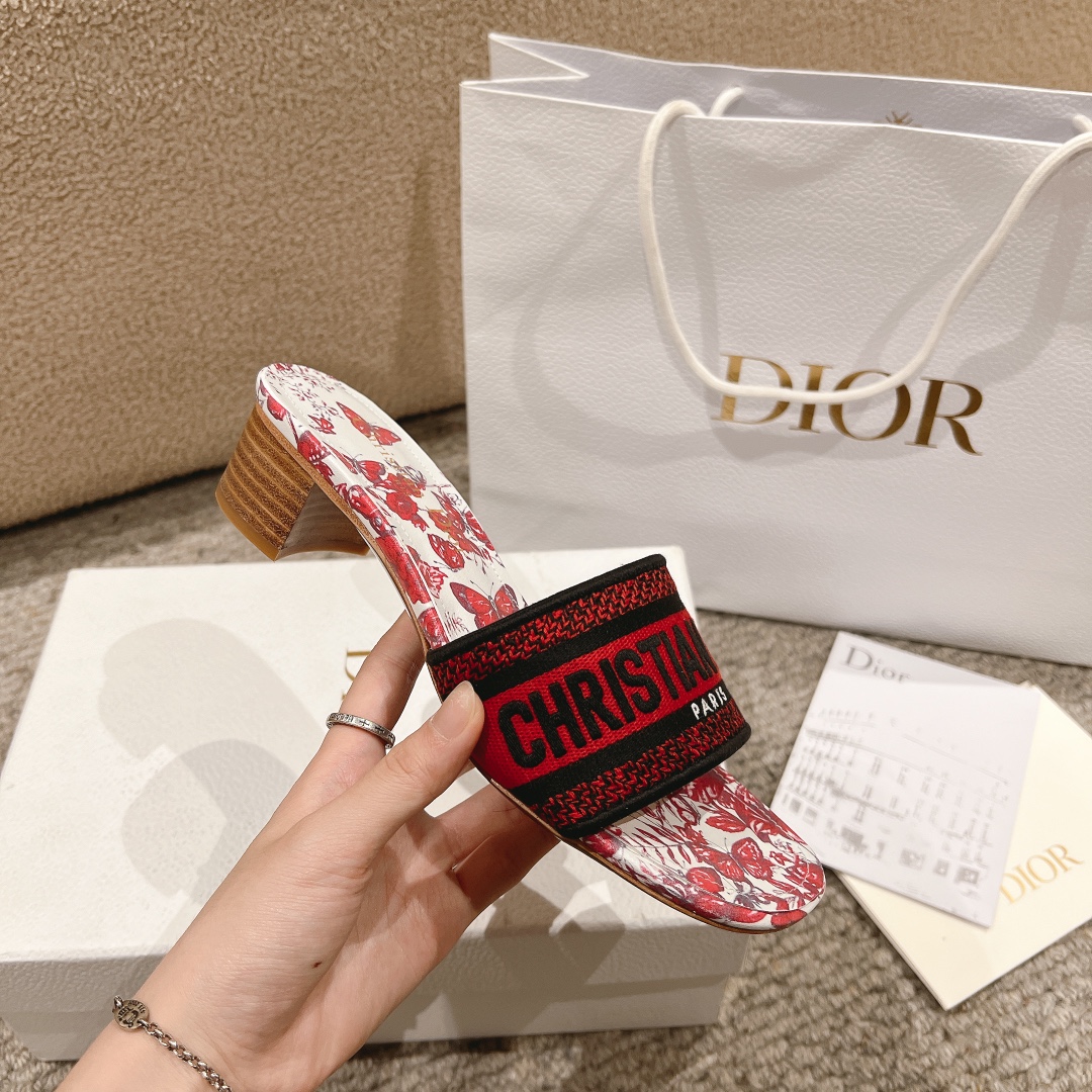 代购级别！经典迪奥logo电脑绣帆布方跟拖鞋，上乘美艳力作 dior专柜最火春夏系列 兼备气质 时尚 经