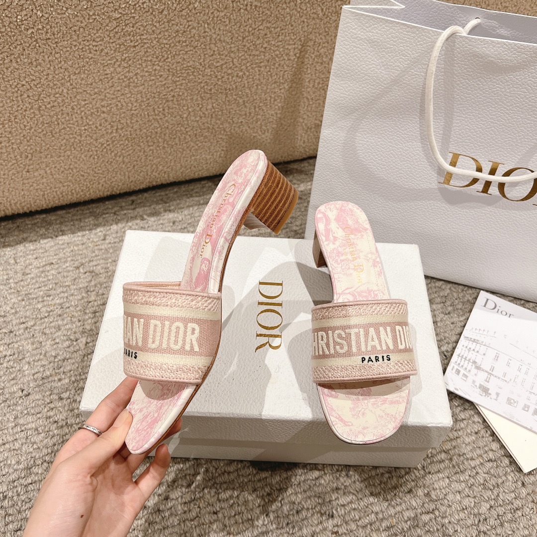 代购级别！经典迪奥logo电脑绣帆布方跟拖鞋，上乘美艳力作 dior专柜最火春夏系列 兼备气质 时尚 经