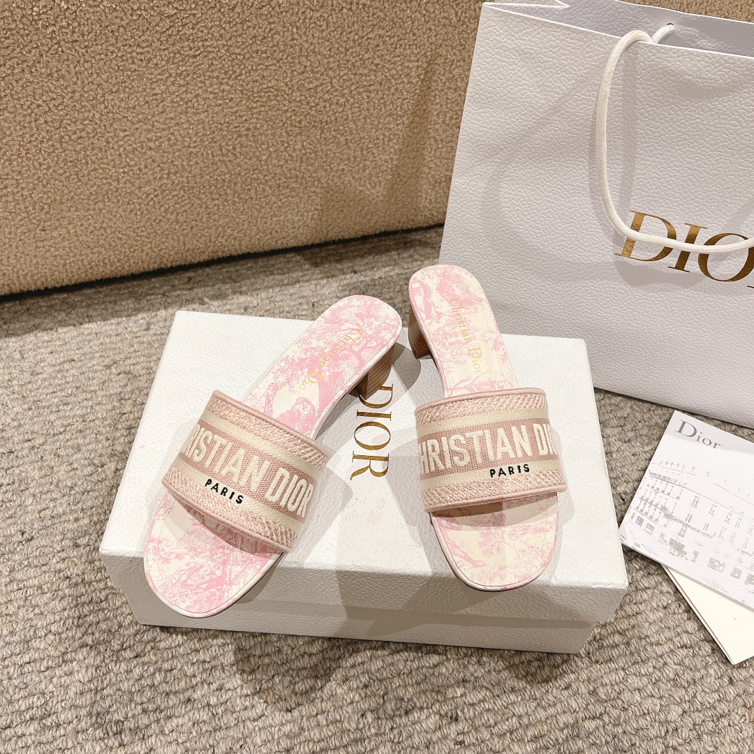 代购级别！经典迪奥logo电脑绣帆布方跟拖鞋，上乘美艳力作 dior专柜最火春夏系列 兼备气质 时尚 经