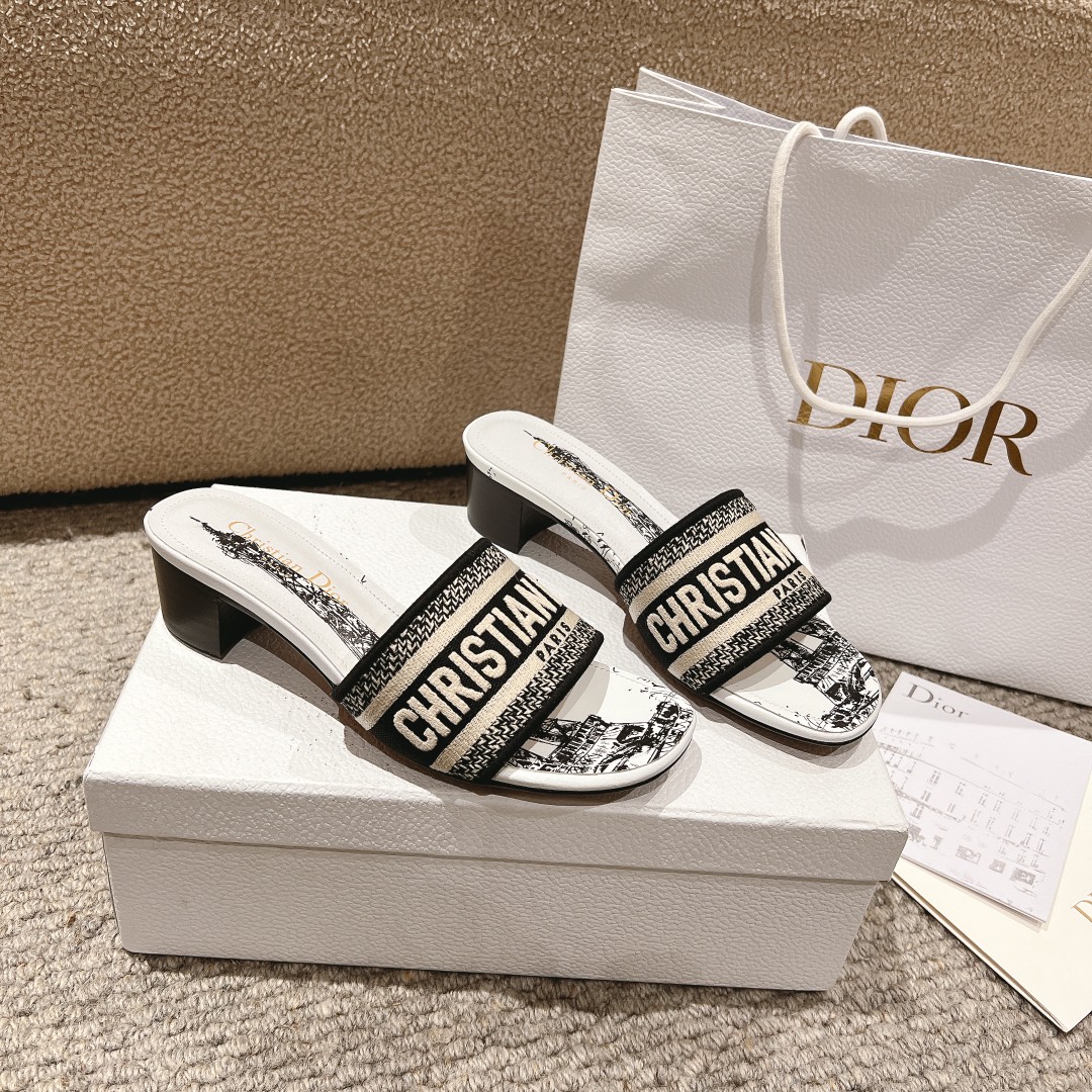 代购级别！经典迪奥logo电脑绣帆布方跟拖鞋，上乘美艳力作 dior专柜最火春夏系列 兼备气质 时尚 经