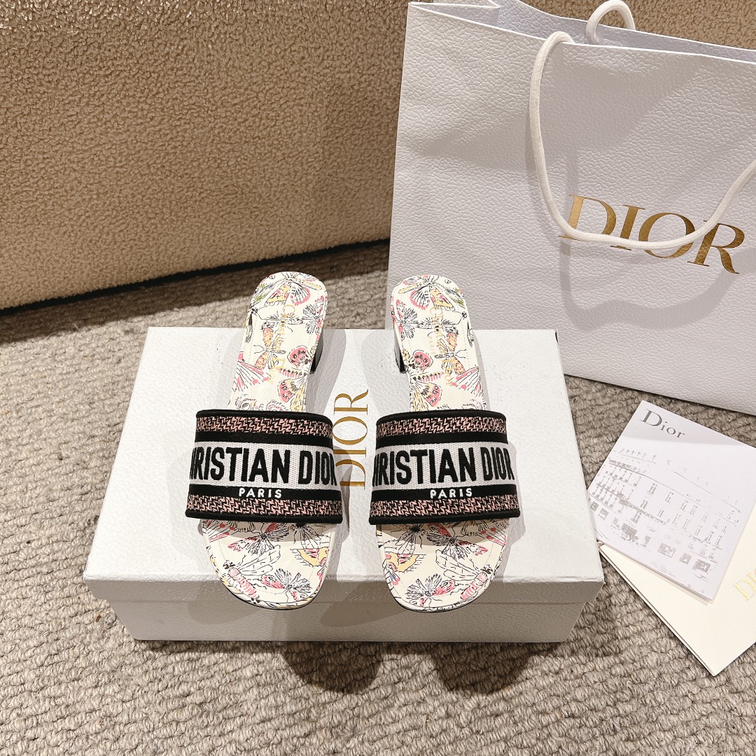 代购级别！经典迪奥logo电脑绣帆布方跟拖鞋，上乘美艳力作 dior专柜最火春夏系列 兼备气质 时尚 经