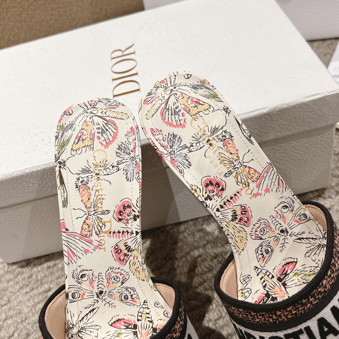 代购级别！经典迪奥logo电脑绣帆布方跟拖鞋，上乘美艳力作 dior专柜最火春夏系列 兼备气质 时尚 经
