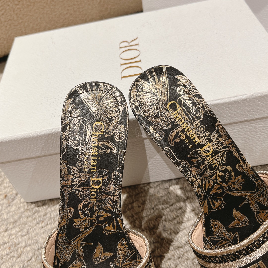 代购级别！经典迪奥logo电脑绣帆布方跟拖鞋，上乘美艳力作 dior专柜最火春夏系列 兼备气质 时尚 经