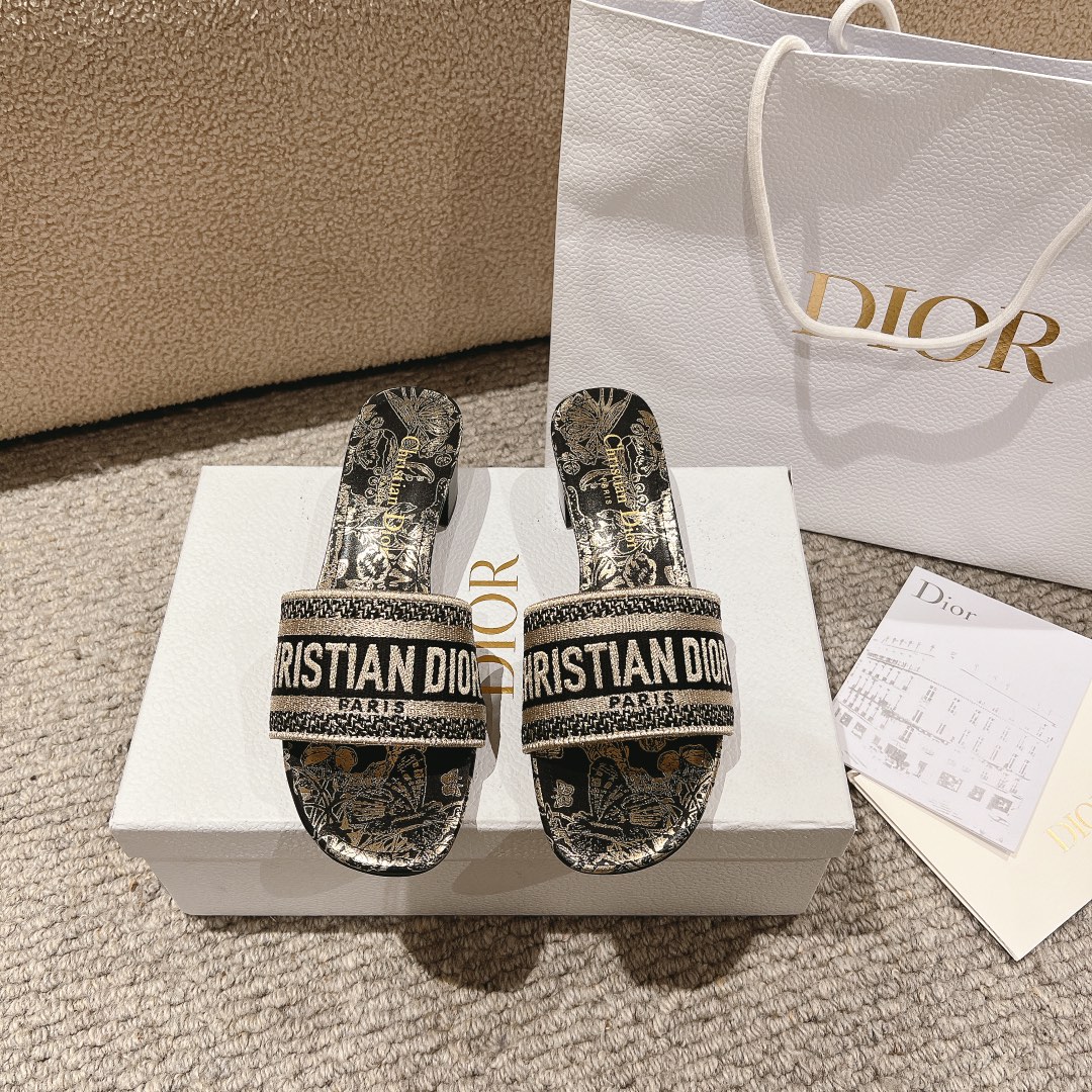 代购级别！经典迪奥logo电脑绣帆布方跟拖鞋，上乘美艳力作 dior专柜最火春夏系列 兼备气质 时尚 经