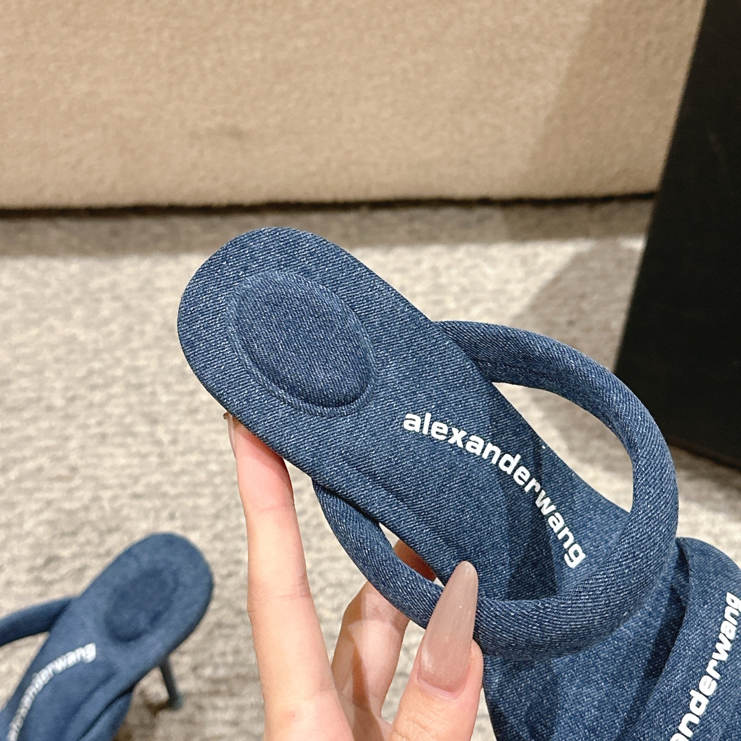 Luxury Alexander Wang Cowboy Shoes with Embossed Logo – Imported Material and High Heel - 图片 6
