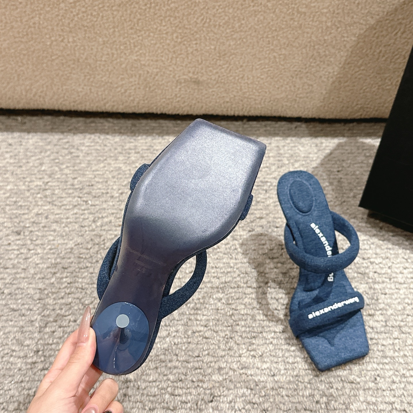 Luxury Alexander Wang Cowboy Shoes with Embossed Logo – Imported Material and High Heel - 图片 9