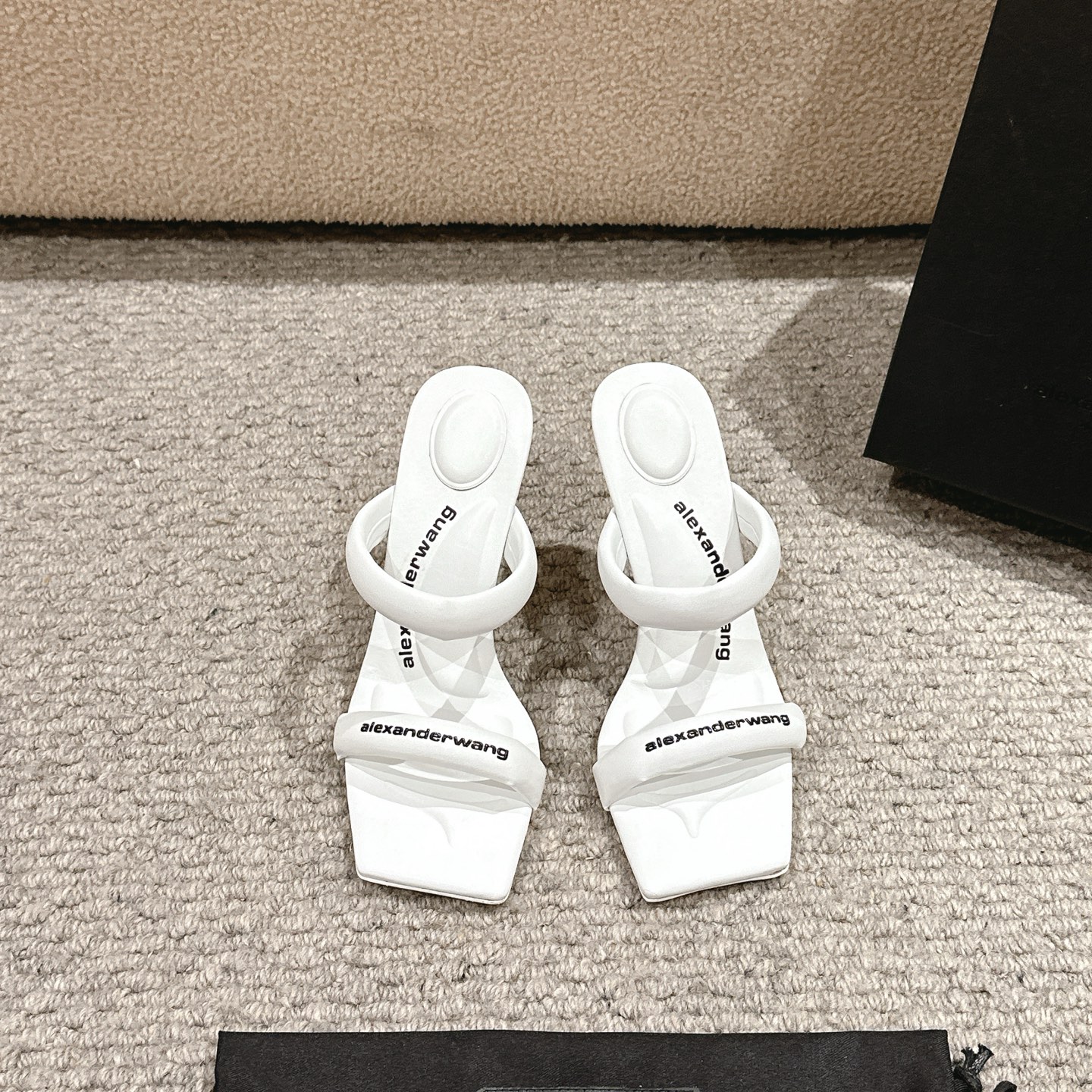 “Alexander Wang Luxury Shoe Mats: Imported Materials, High Heel, Italian Sole, Various Colors, Sizes 35-39” - 图片 9
