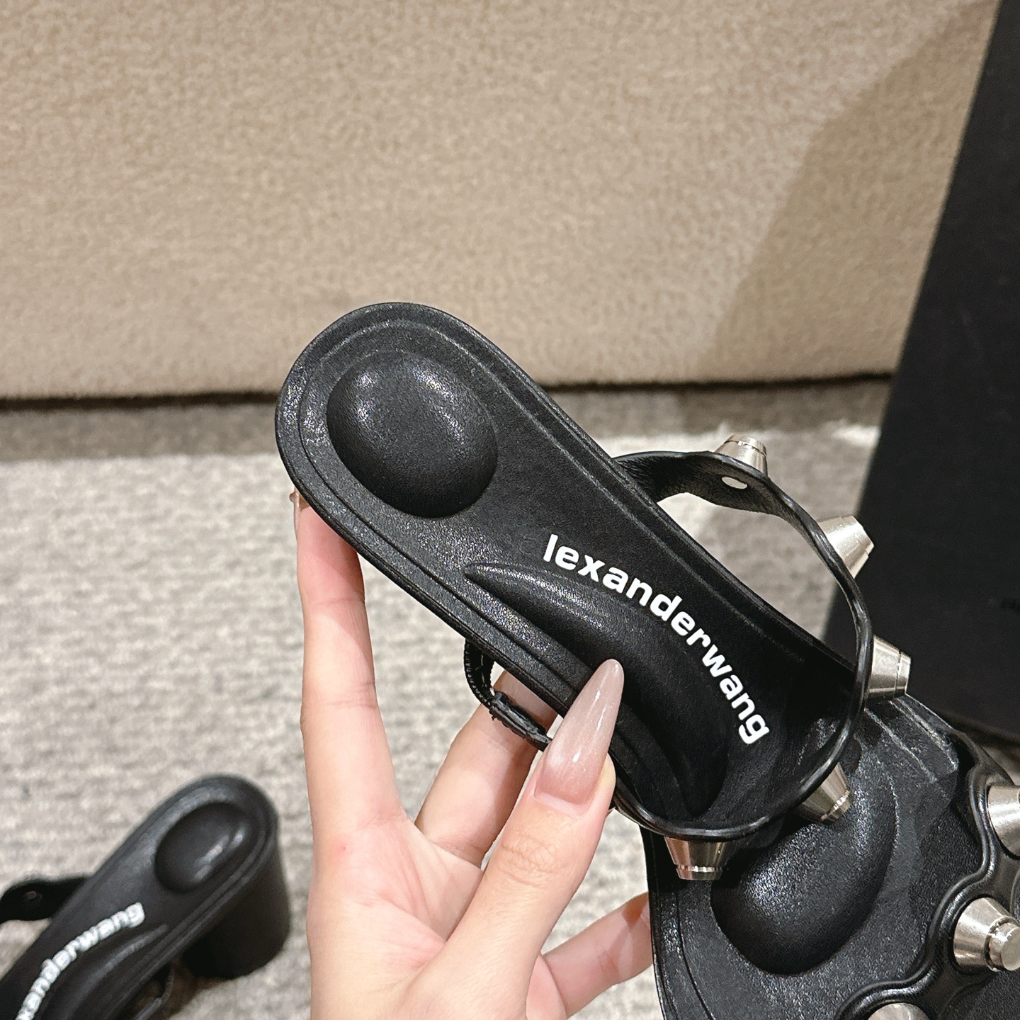 Luxury Alexander Wang Shoe Mats: Concussion, Massage, Embolism, Logo, Tidal Square, Metal (Size 35-39) - 图片 6