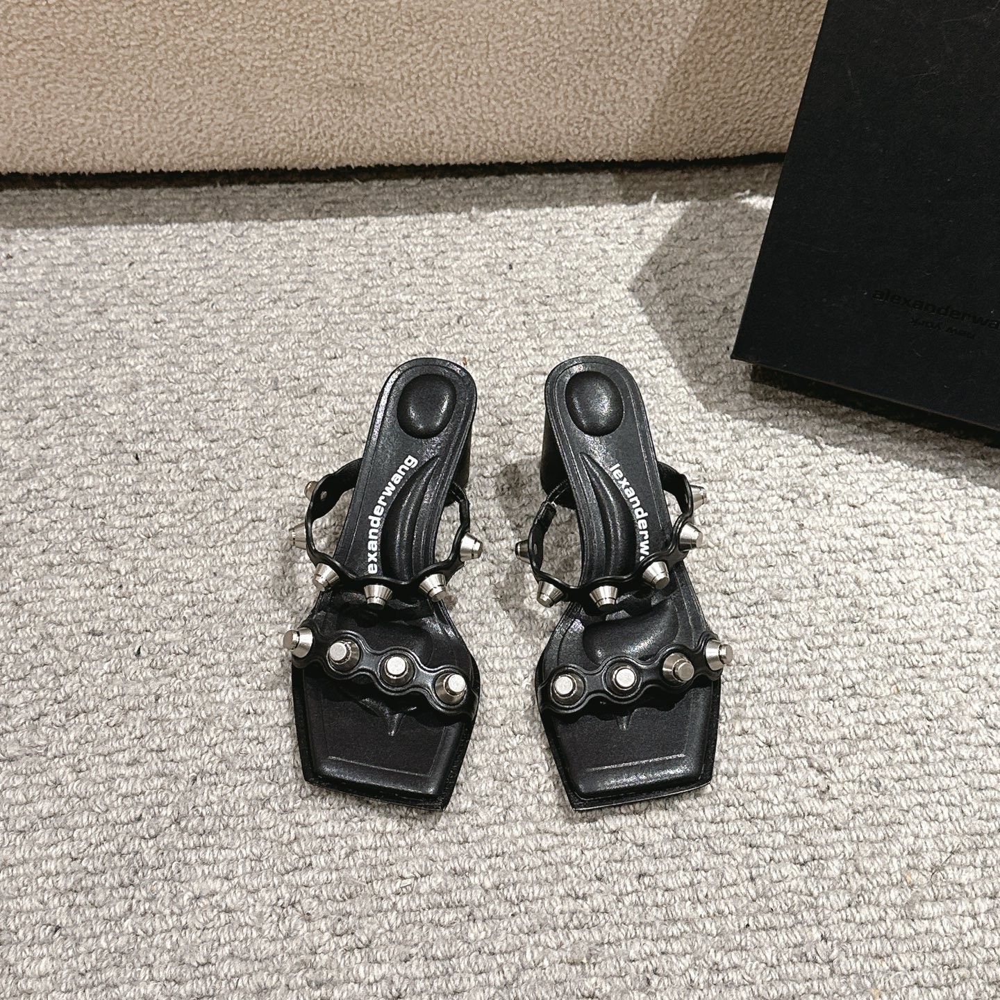Luxury Alexander Wang Shoe Mats: Concussion, Massage, Embolism, Logo, Tidal Square, Metal (Size 35-39) - 图片 2