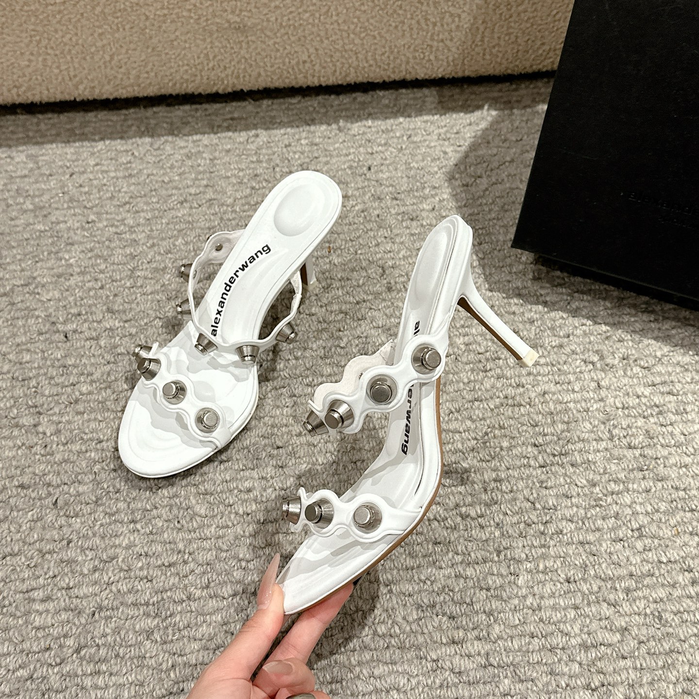 Luxury Alexander Wang shoe mats with embolism, Logo, tidal square metal. Imported cattle and sheepskin. 6.5cm high. Size 35-39. - 图片 3