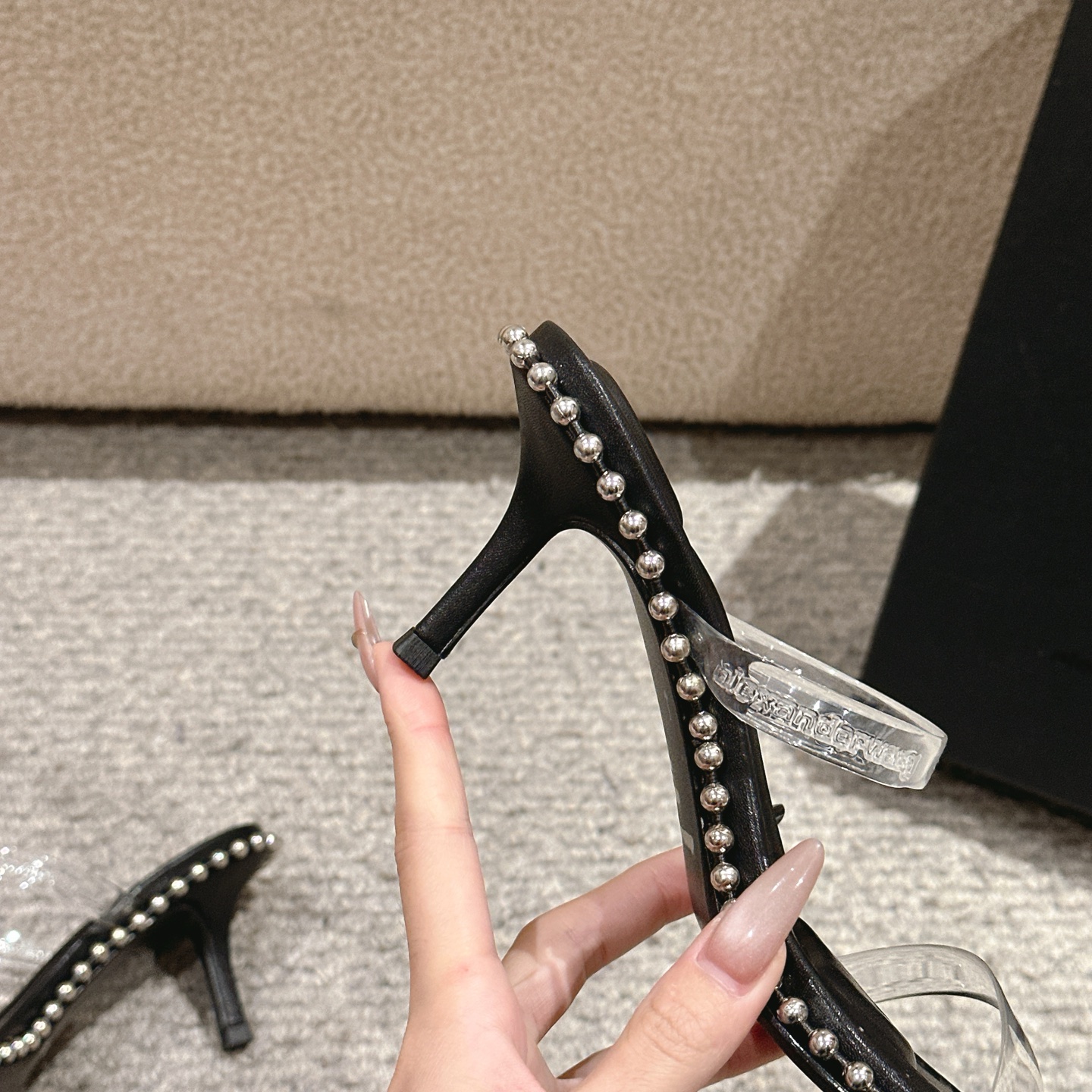 Luxury Alexander Wang Shoe Mats: Sensory Massage with Embolism and Pearls - 图片 7
