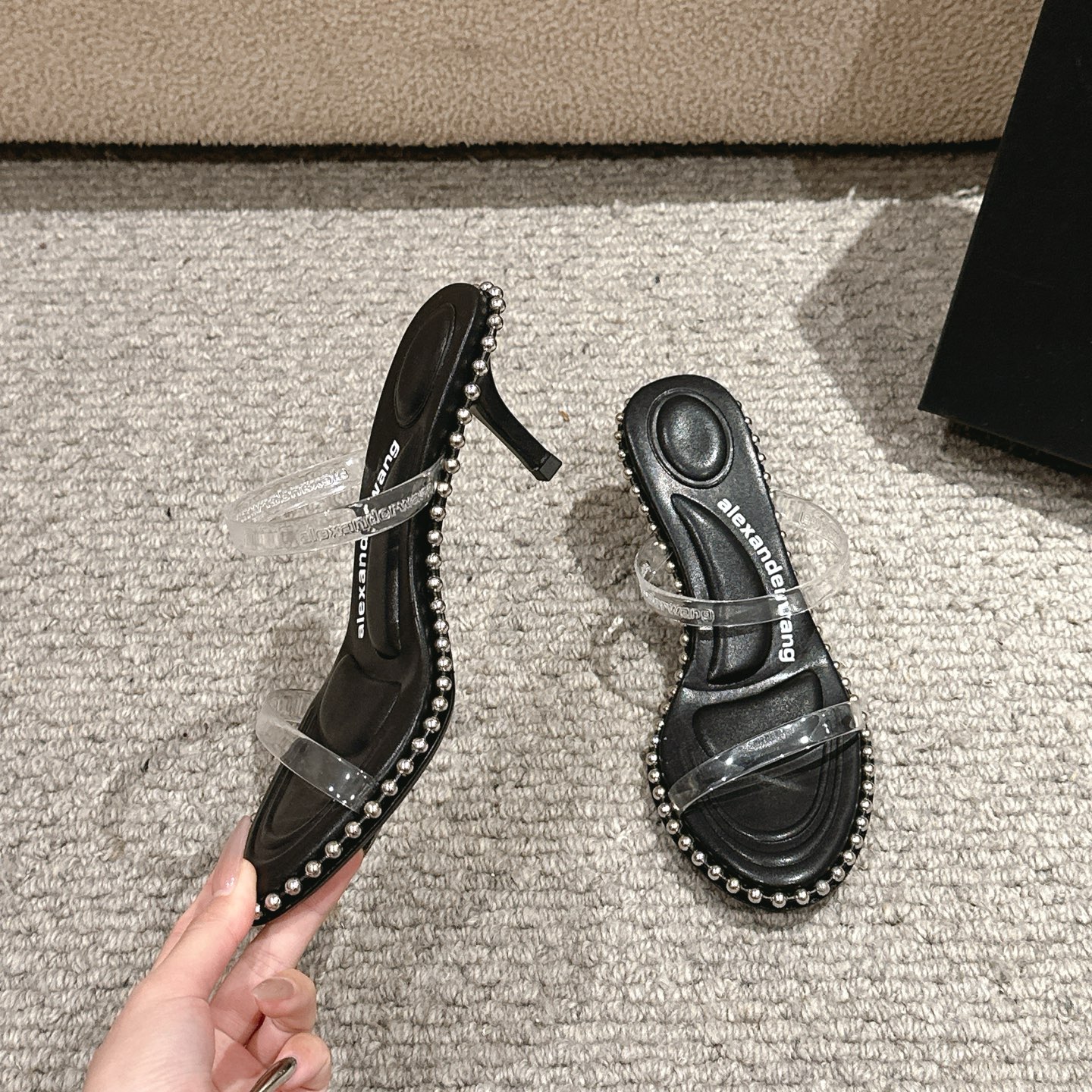 Luxury Alexander Wang Shoe Mats: Sensory Massage with Embolism and Pearls - 图片 5