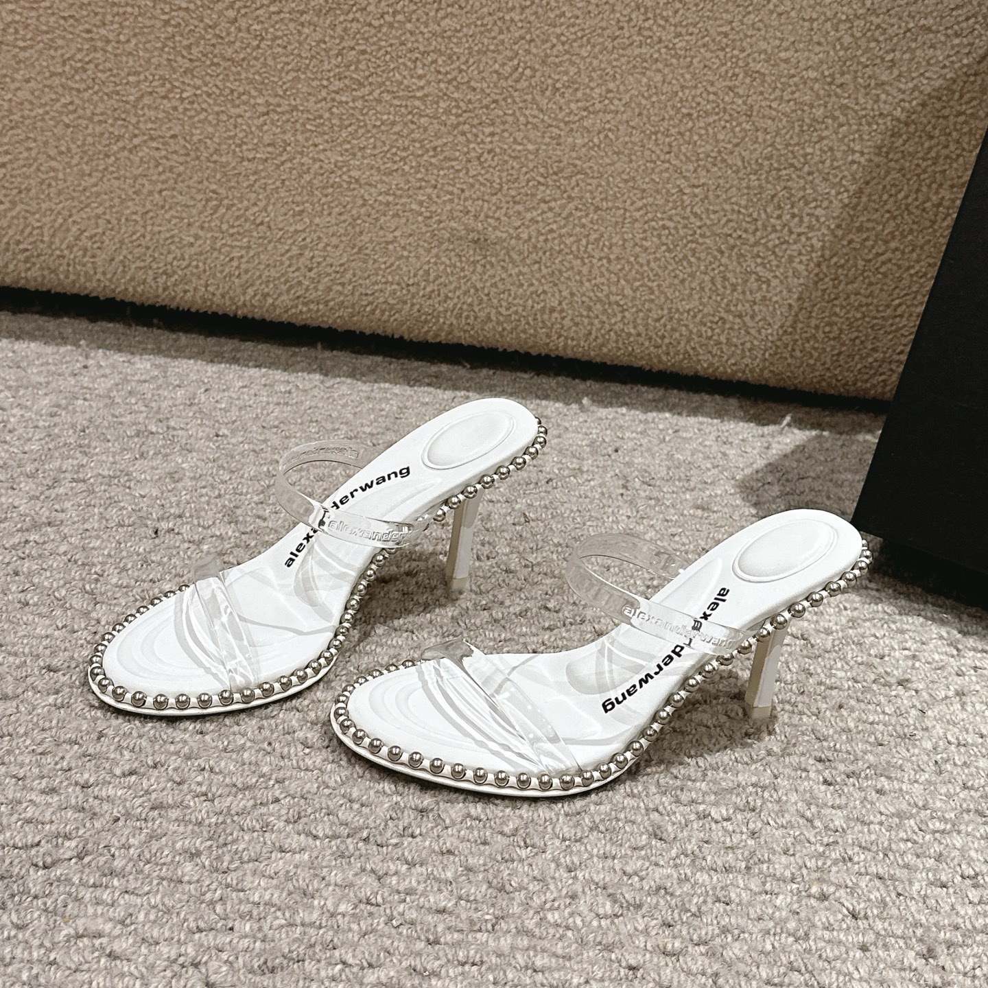 Luxury Alexander Wang Sensory Massage Shoes: Materials, Colors, and Details – P:576 Sub-Purchase Level - 图片 1