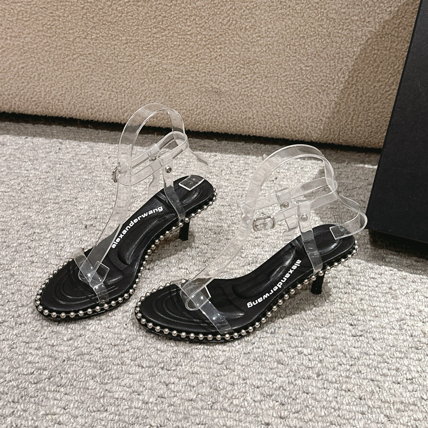 Luxury Alexander Wang Shoe Mats with Concussion Tape: High-Heel Plastic Queen in Black, White, and Almond - 图片 1