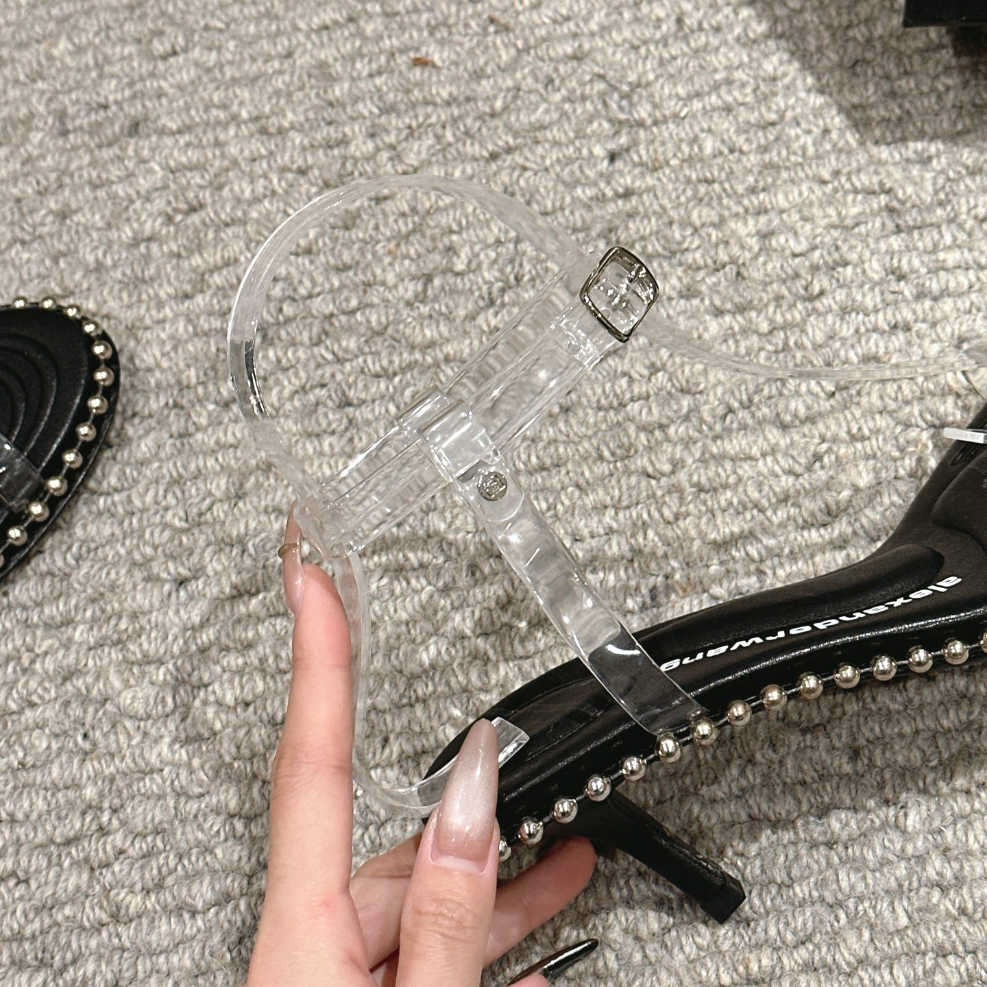 Luxury Alexander Wang Shoe Mats with Concussion Tape: High-Heel Plastic Queen in Black, White, and Almond - 图片 8