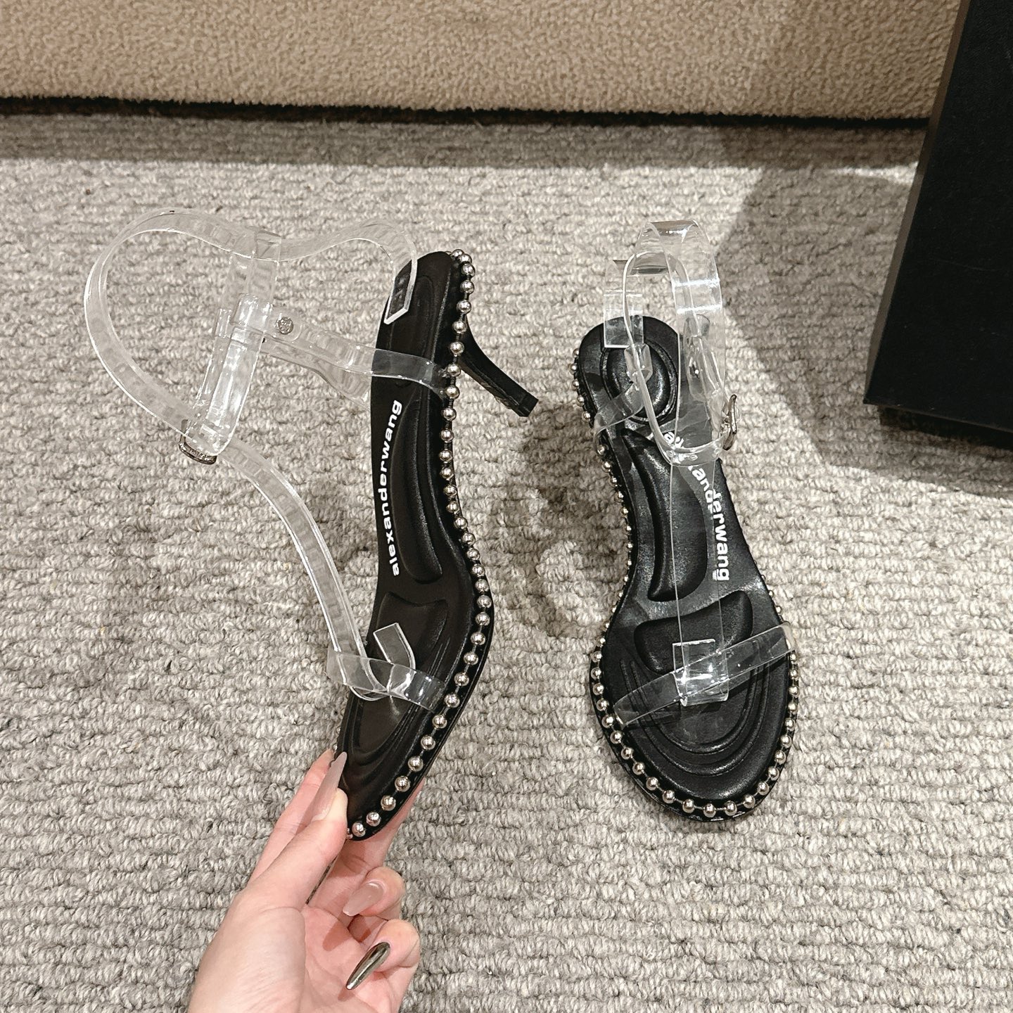 Luxury Alexander Wang Shoe Mats with Concussion Tape: High-Heel Plastic Queen in Black, White, and Almond - 图片 5