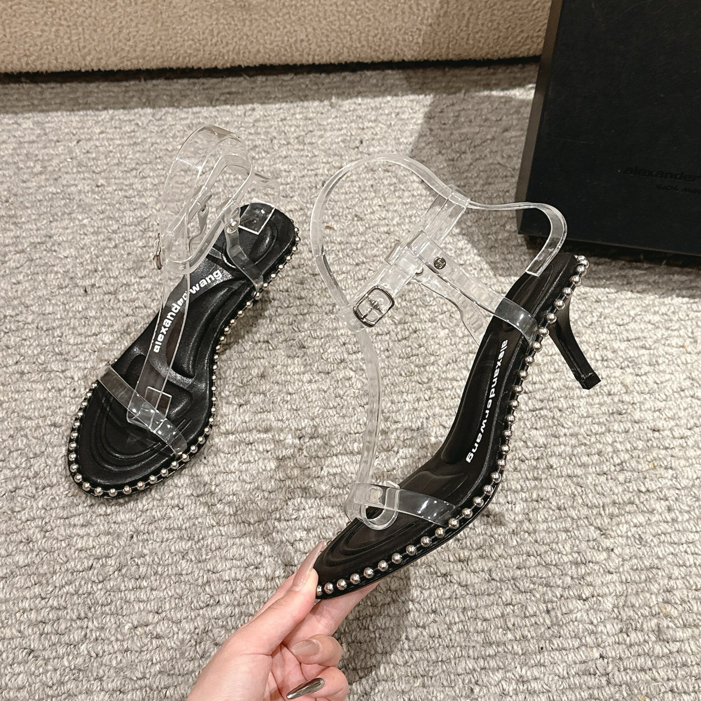 Luxury Alexander Wang Shoe Mats with Concussion Tape: High-Heel Plastic Queen in Black, White, and Almond - 图片 3