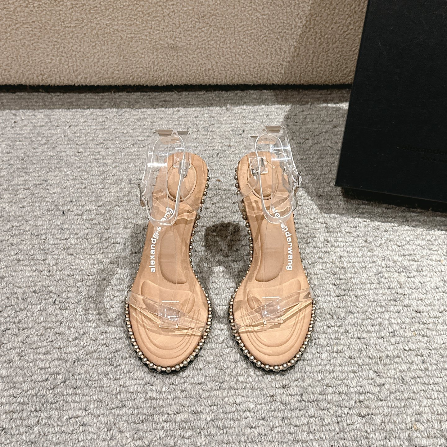 Title: Luxury Alexander Wang Shoe Mats Summary Summary: Alexander Wang luxury shoe mats with massage tape, logo, and high-quality materials in various colors and heights. - 图片 2