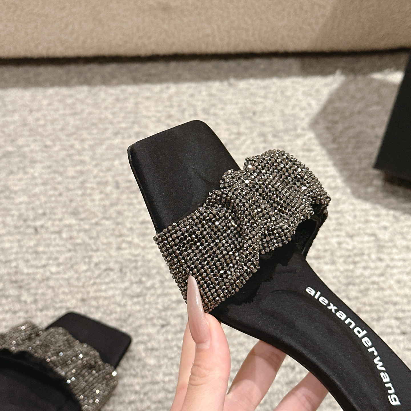 Luxury Alexander Wang Shoes with Dazzling Squares and Imported Copper Nets - 图片 7