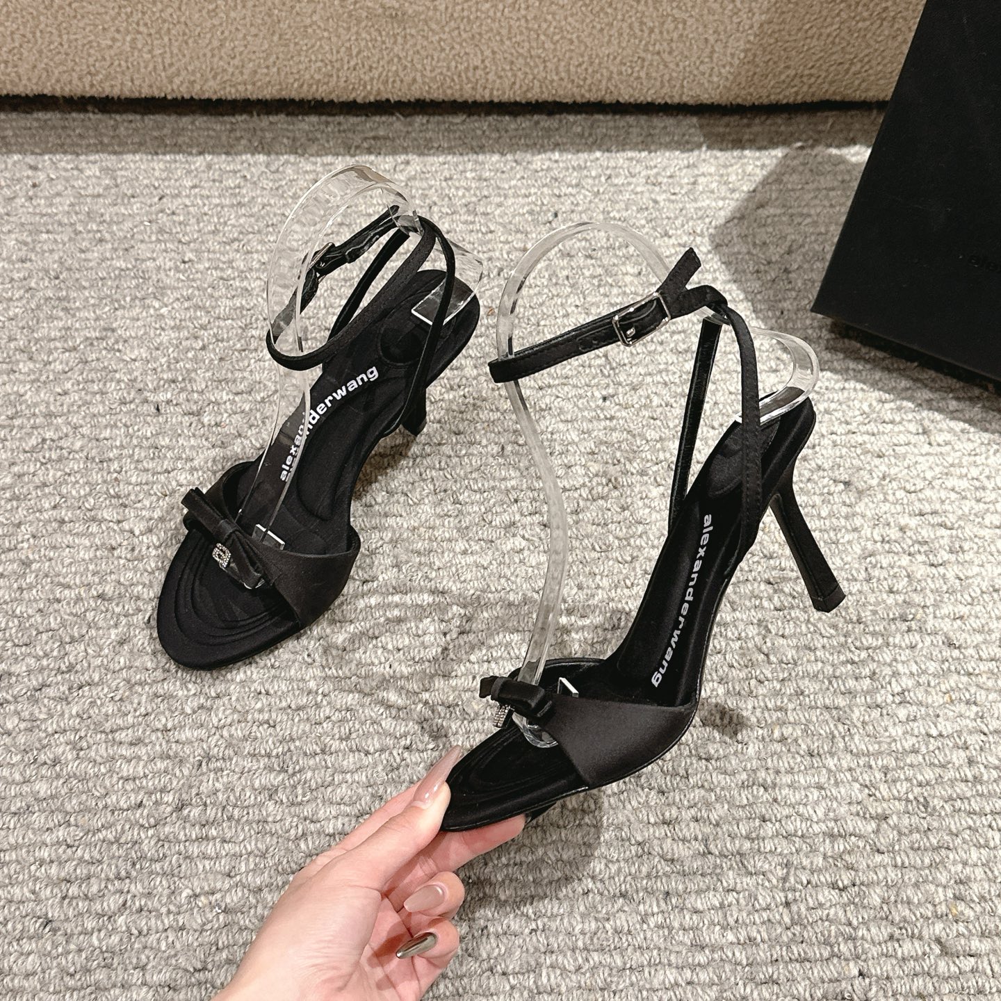 Luxury Alexander Wang shoes with original materials, emulsions, logos, and high-quality design elements in multiple colors and sizes. - 图片 3