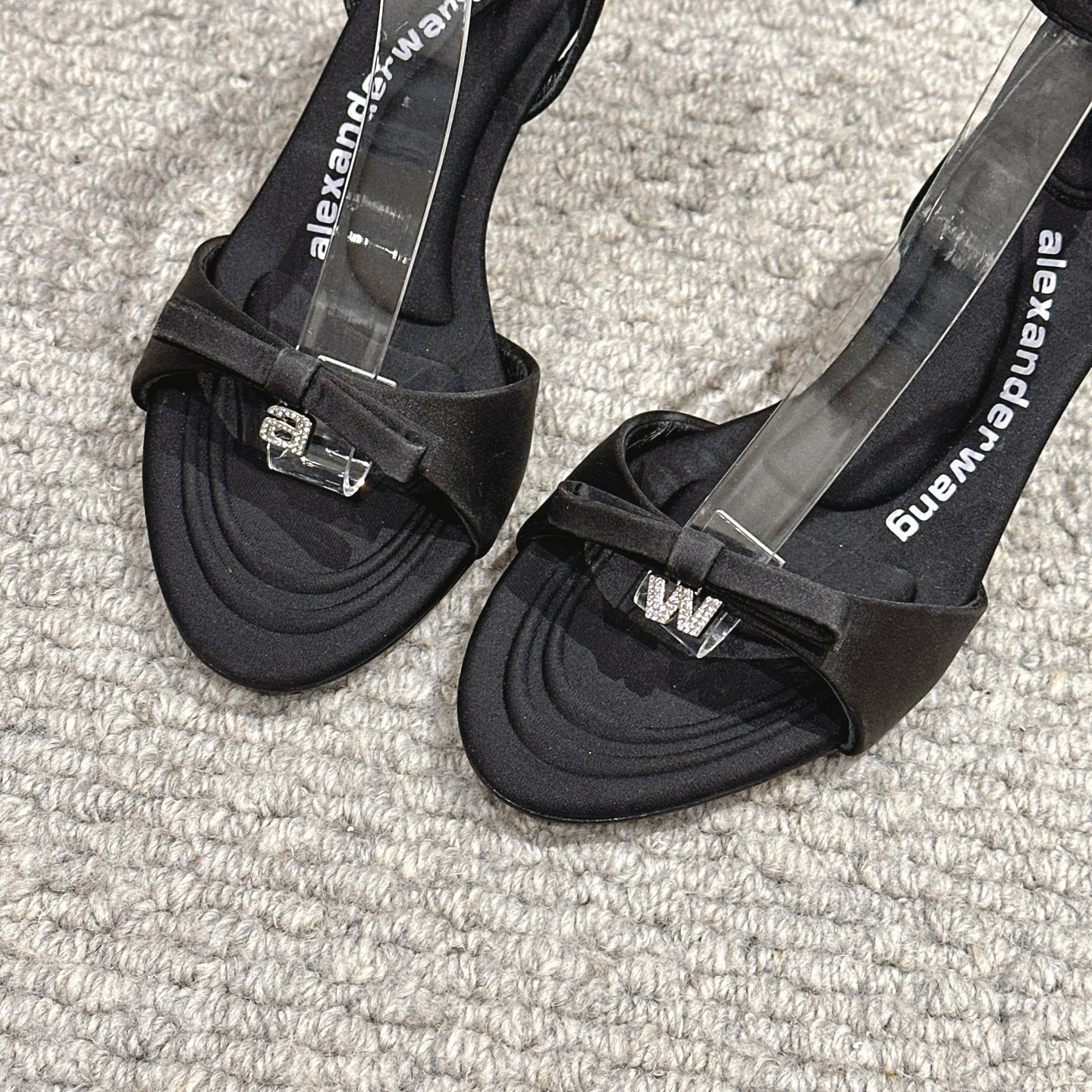 Luxury Alexander Wang shoes with original materials, emulsions, logos, and high-quality design elements in multiple colors and sizes. - 图片 7