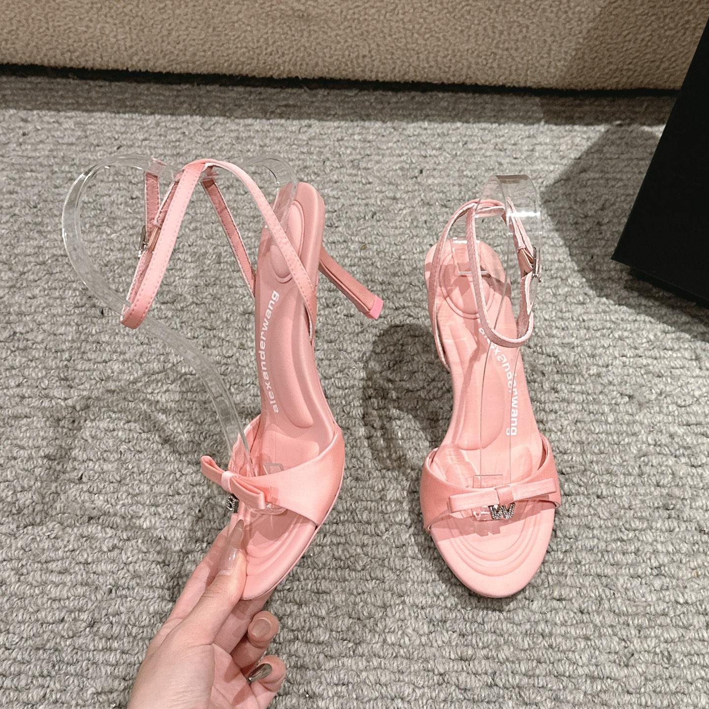 Luxurious Alexander Wang Replica Shoes: Original Materials, Stylish Designs, Various Colors and Sizes - 图片 5