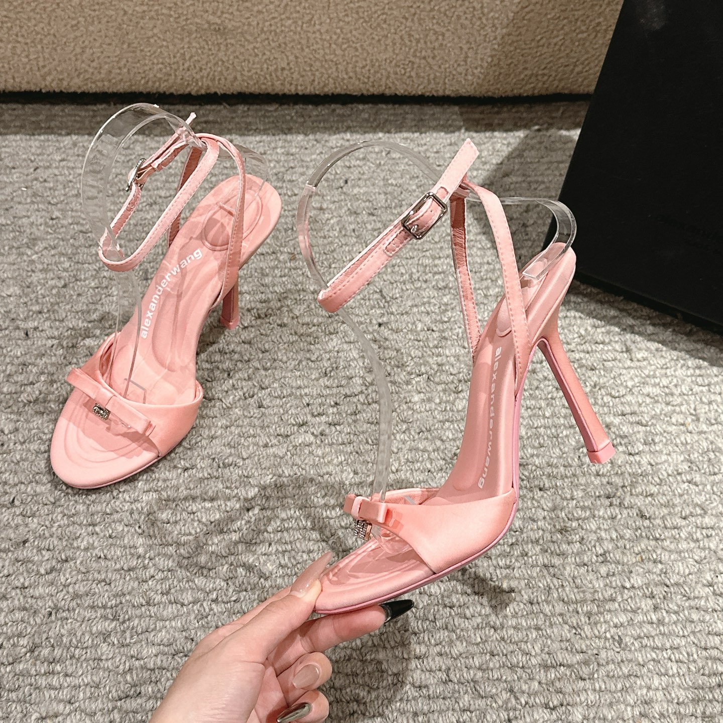 Luxurious Alexander Wang Designer Shoes: Original Materials, High Quality, Various Colors, Imported Leather – Size 35-39 - 图片 3