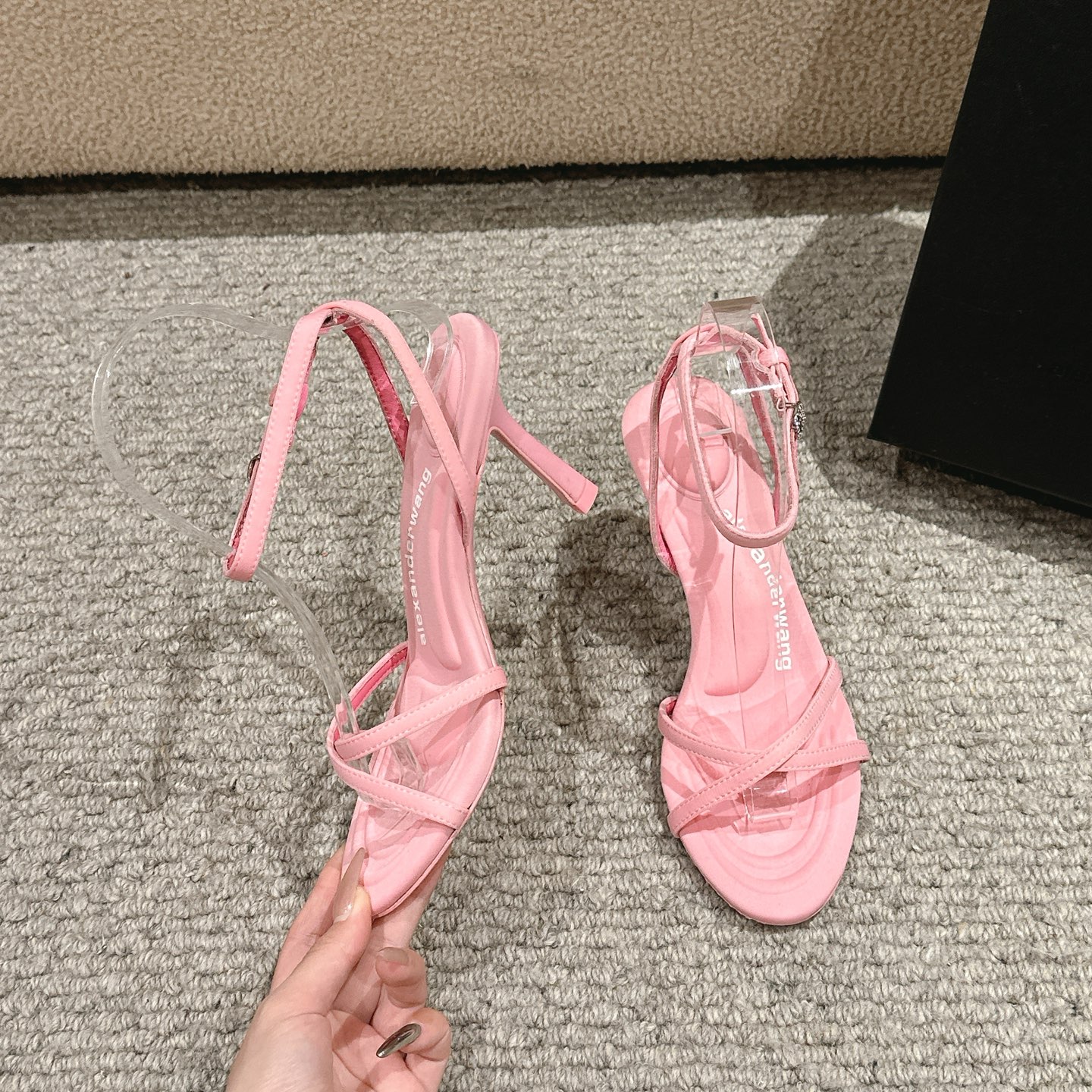 Luxurious Alexander Wang Shoes: Original Materials, Unique Designs, and Imported Leather – Search-Friendly Title - 图片 5