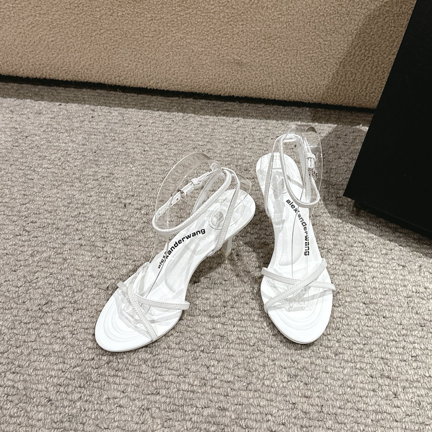 Luxurious Alexander Wang Shoes: Imported Silk and Leather, High Heels, Italian Leather Soles – Sizes 35-39 - 图片 4