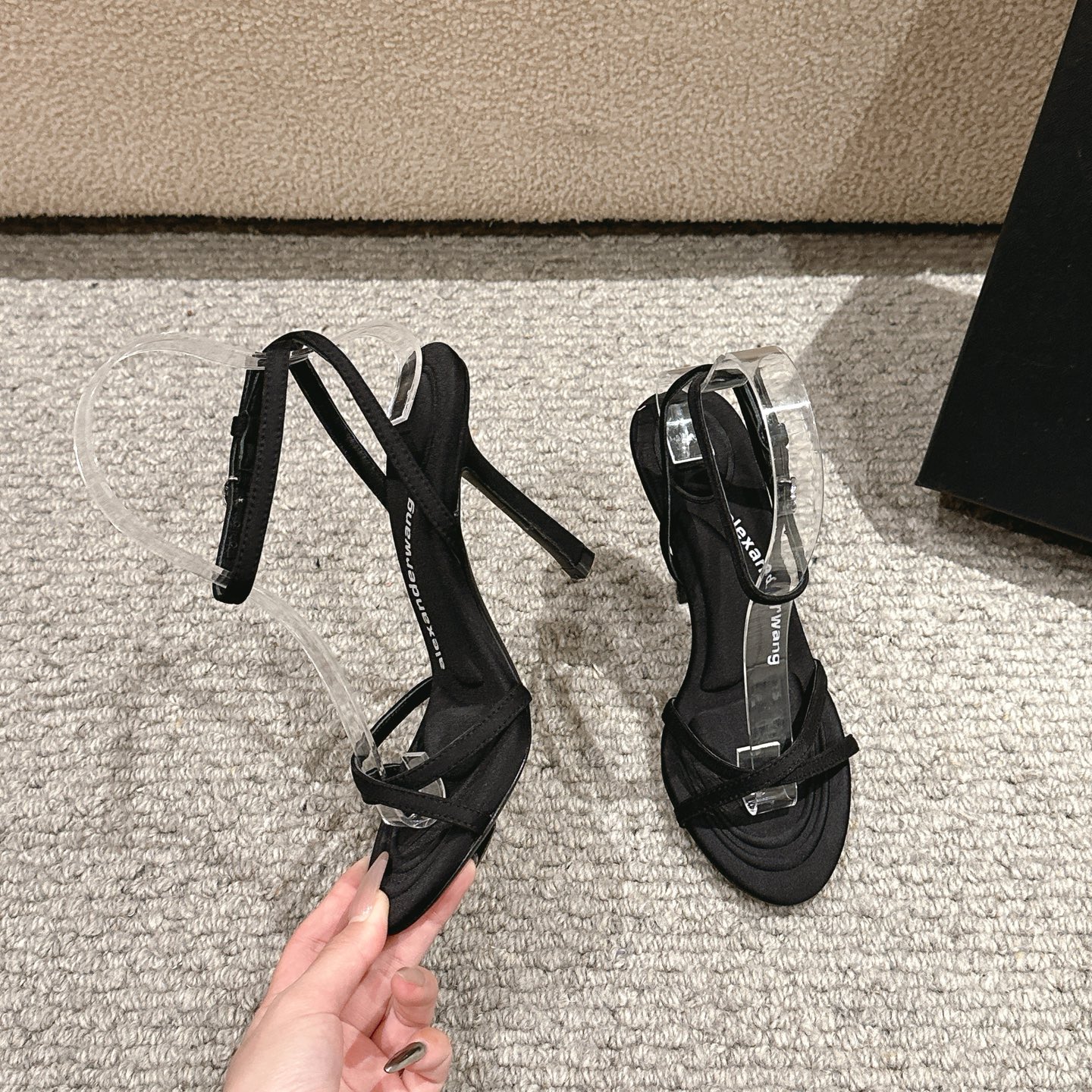 Luxurious Alexander Wang Shoes: Original Materials, Variety of Colors, Imported Leather and Silk – 1:1 Quality - 图片 5