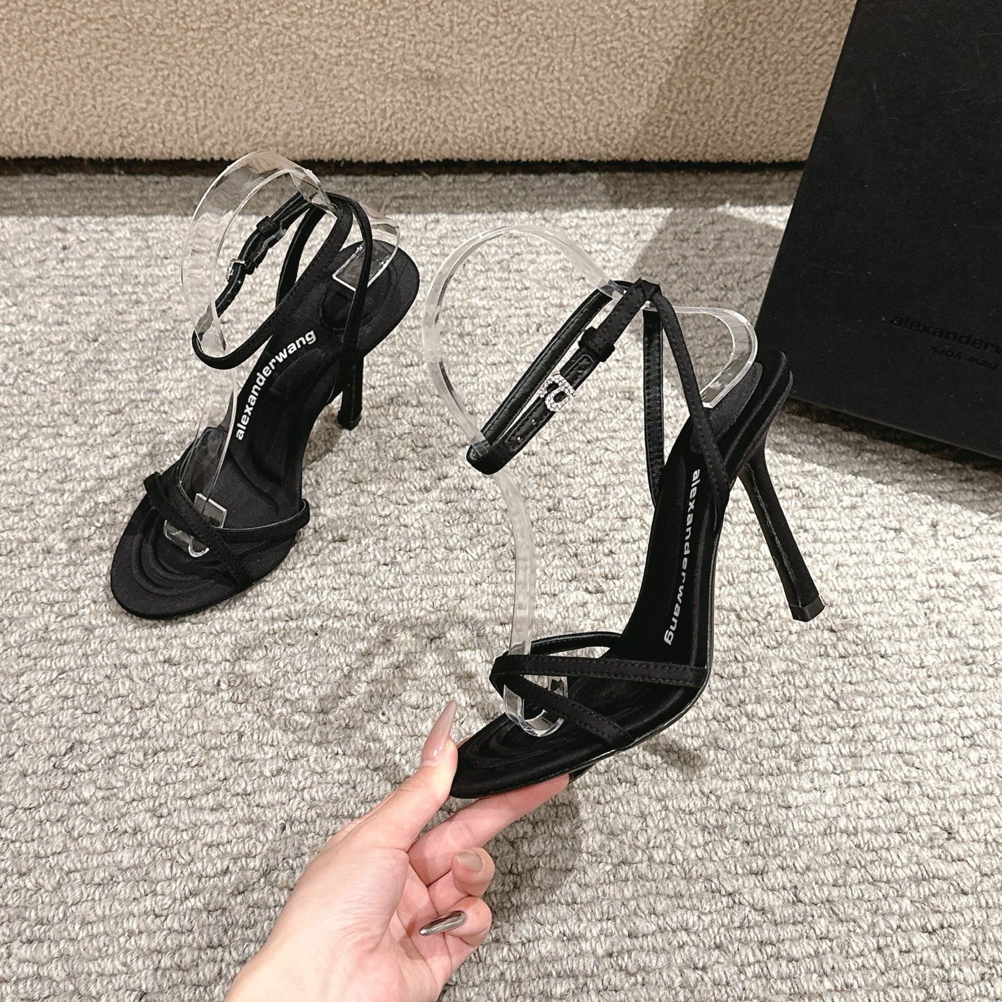 Luxurious Alexander Wang Shoes: Original Materials, Variety of Colors, Imported Leather and Silk – 1:1 Quality - 图片 3