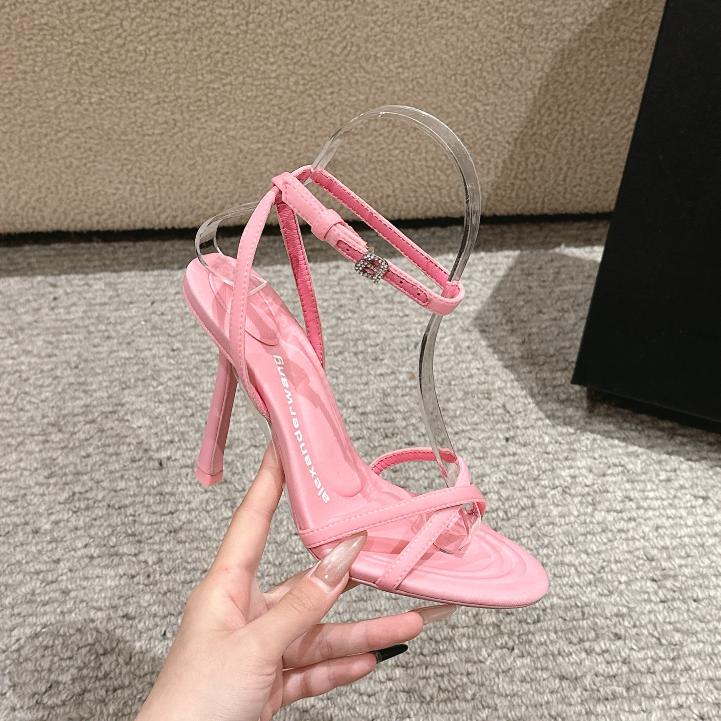 Luxurious Alexander Wang Replica Shoes: Features and Specifications. - 图片 6