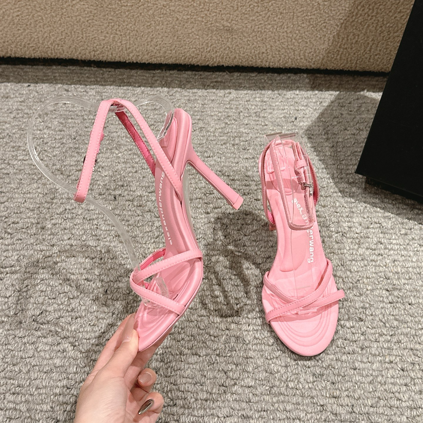 Luxurious Alexander Wang Replica Shoes: Features and Specifications. - 图片 5