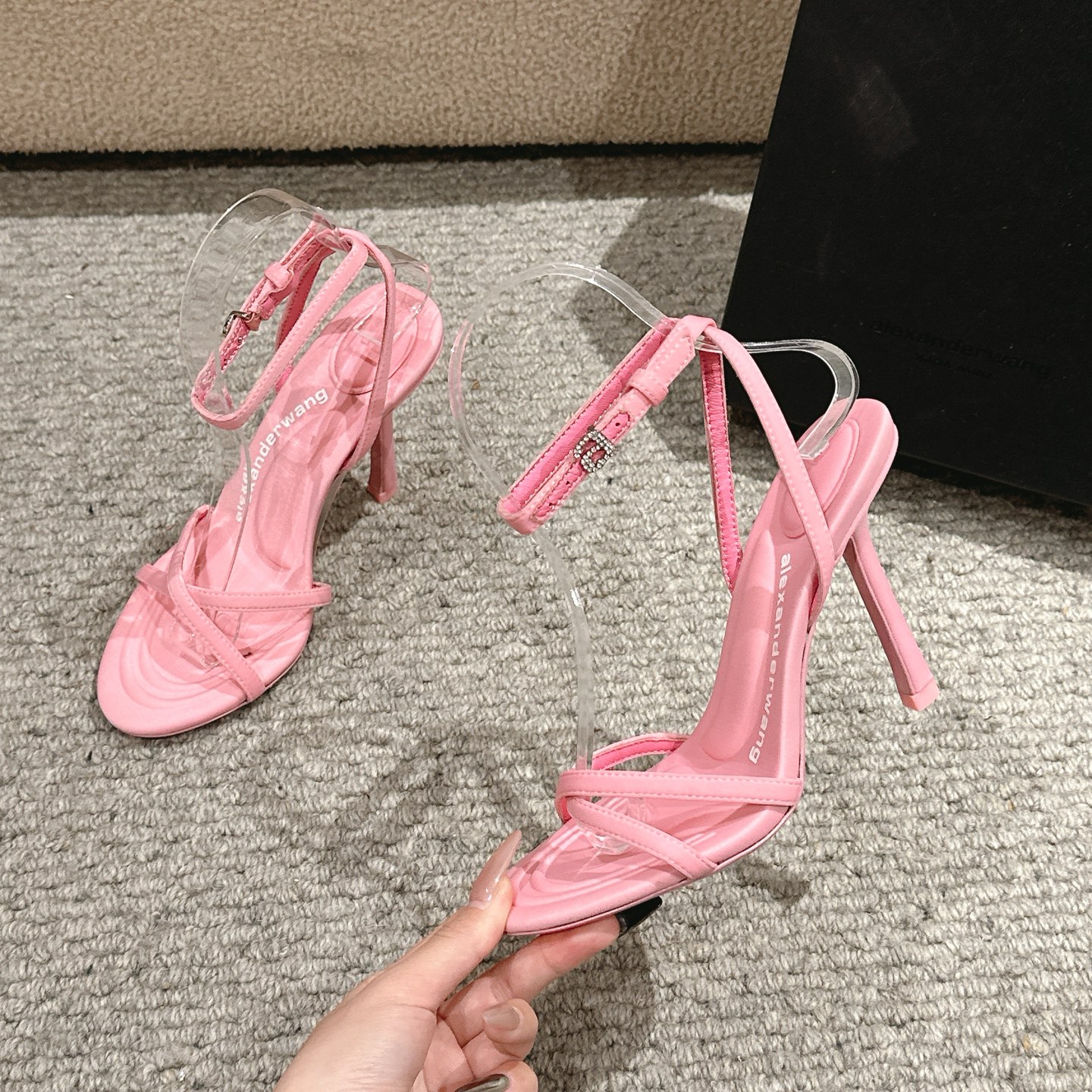 Luxurious Alexander Wang Replica Shoes: Features and Specifications. - 图片 3