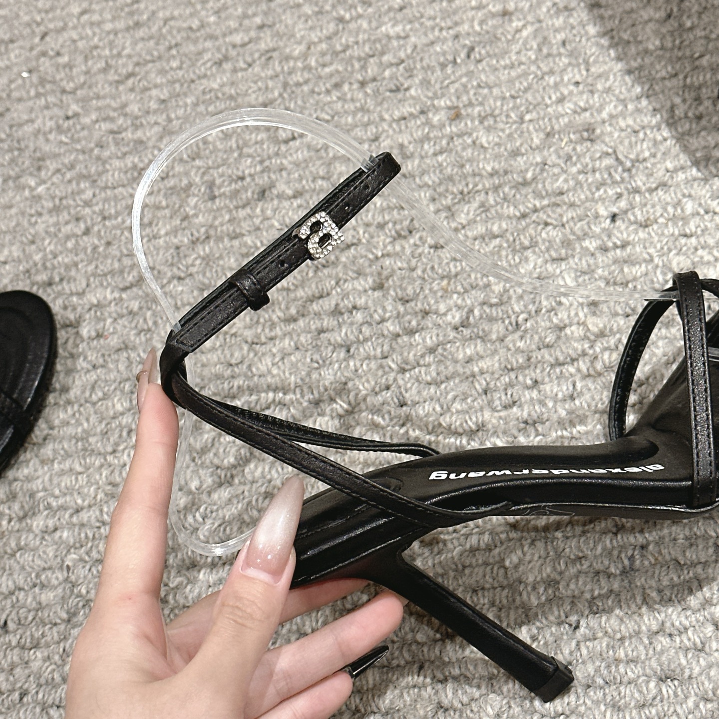 “Alexander Wang Luxury Shoes: Original Materials, High Quality, Imported Leather, Silk, and Stylish Designs” - 图片 8