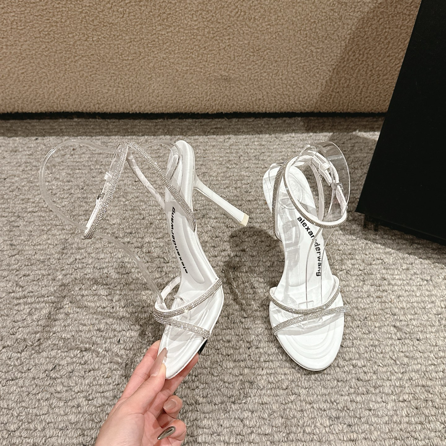 Luxurious Alexander Wang Shoes: Materials, Styles, and Sizes Overview - 图片 5