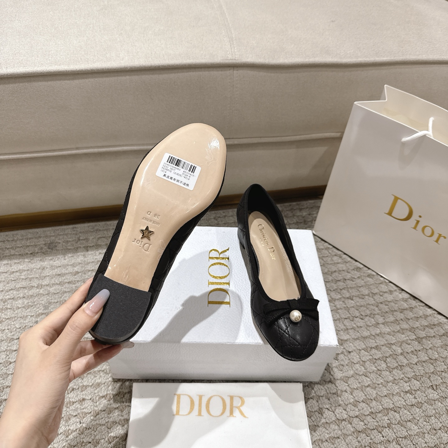 “Dior Ballet Flats: Classic Style in Cow Leather with Italian-Made A-Class Sole | Size 34-41” - 图片 9