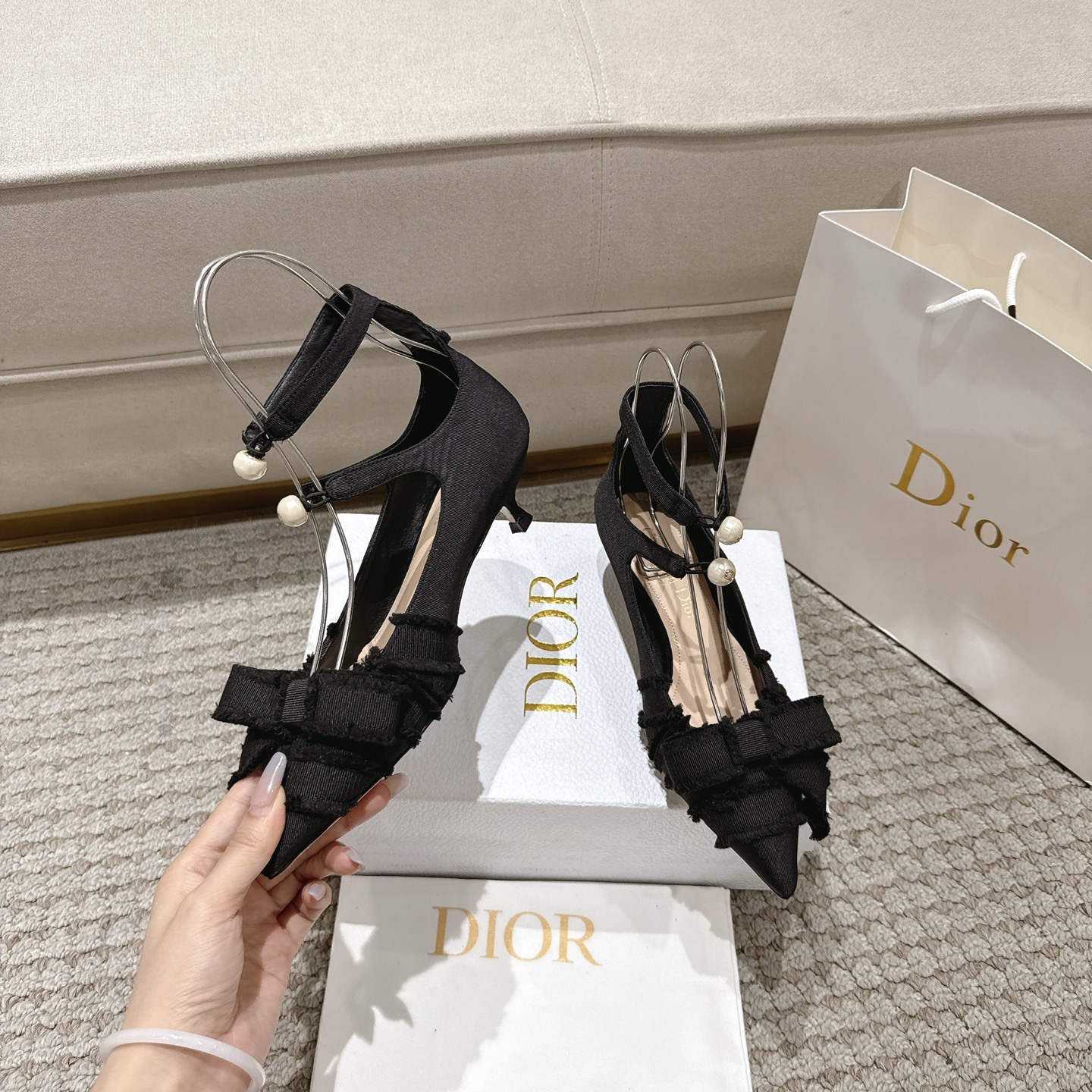 “Diorable Butterfly Knot Heels: Modern & Elegant Italian-Made Shoes in Sensen Style”