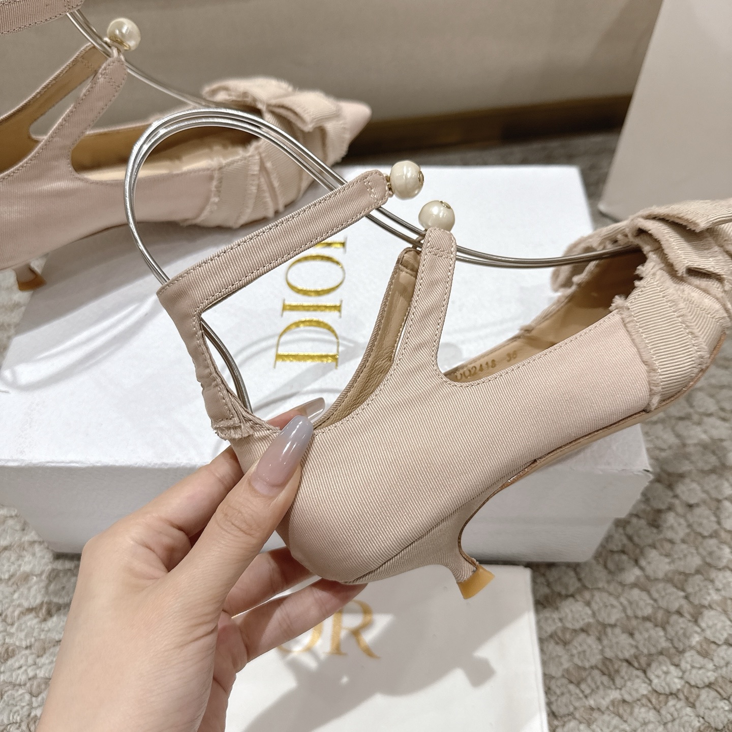 “Modern and Elegant Diorable Heels with Deconstructed Butterfly Knots and CD Resin Pearls” - 图片 7