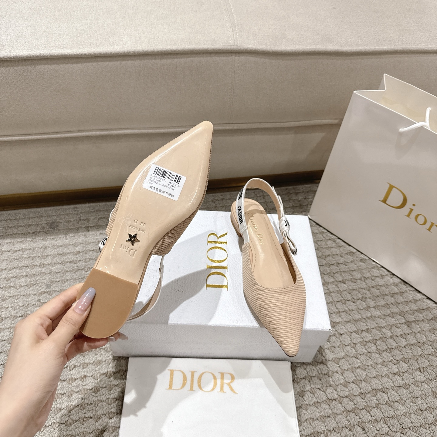 “Italian Studio Christiandio J’Adior Leather Shoes: Elegant Bow Ties and Naked Technology” - 图片 9