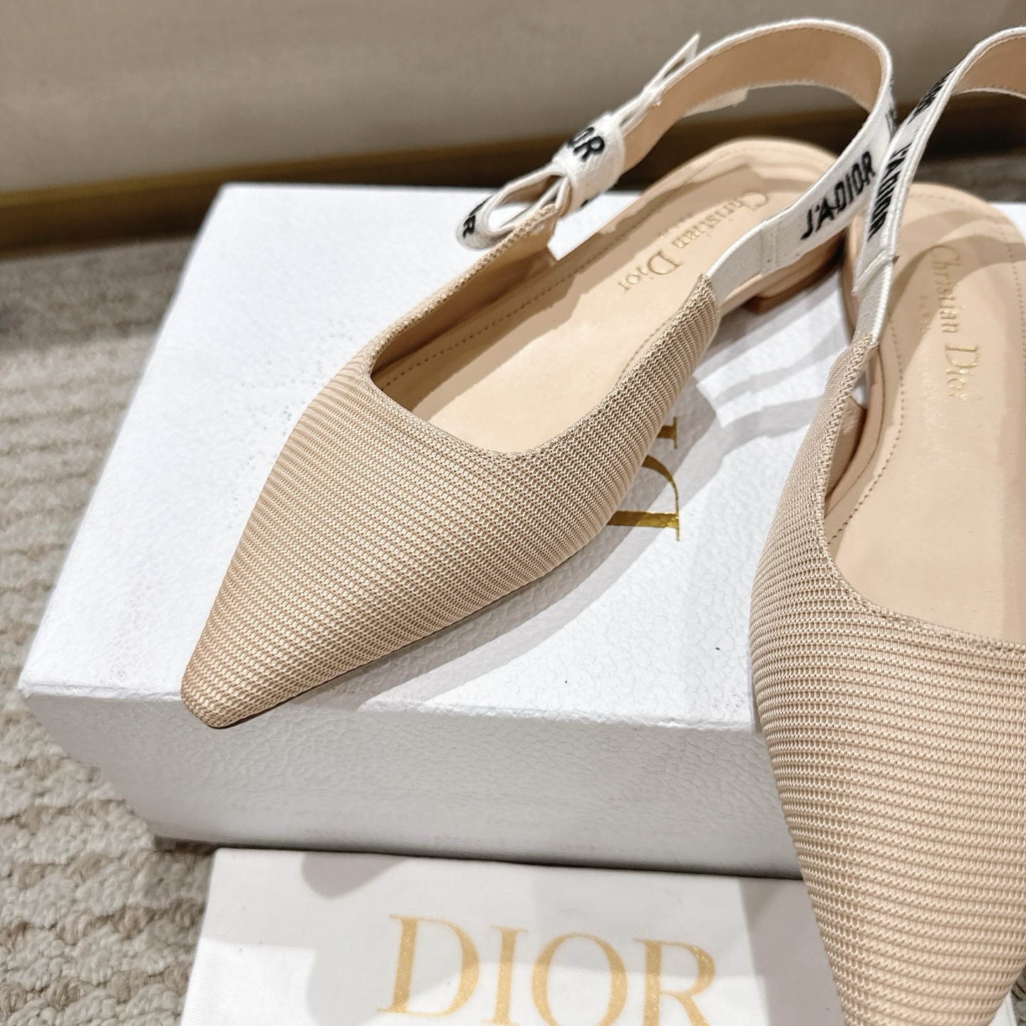 “Italian Studio Christiandio J’Adior Leather Shoes: Elegant Bow Ties and Naked Technology” - 图片 8