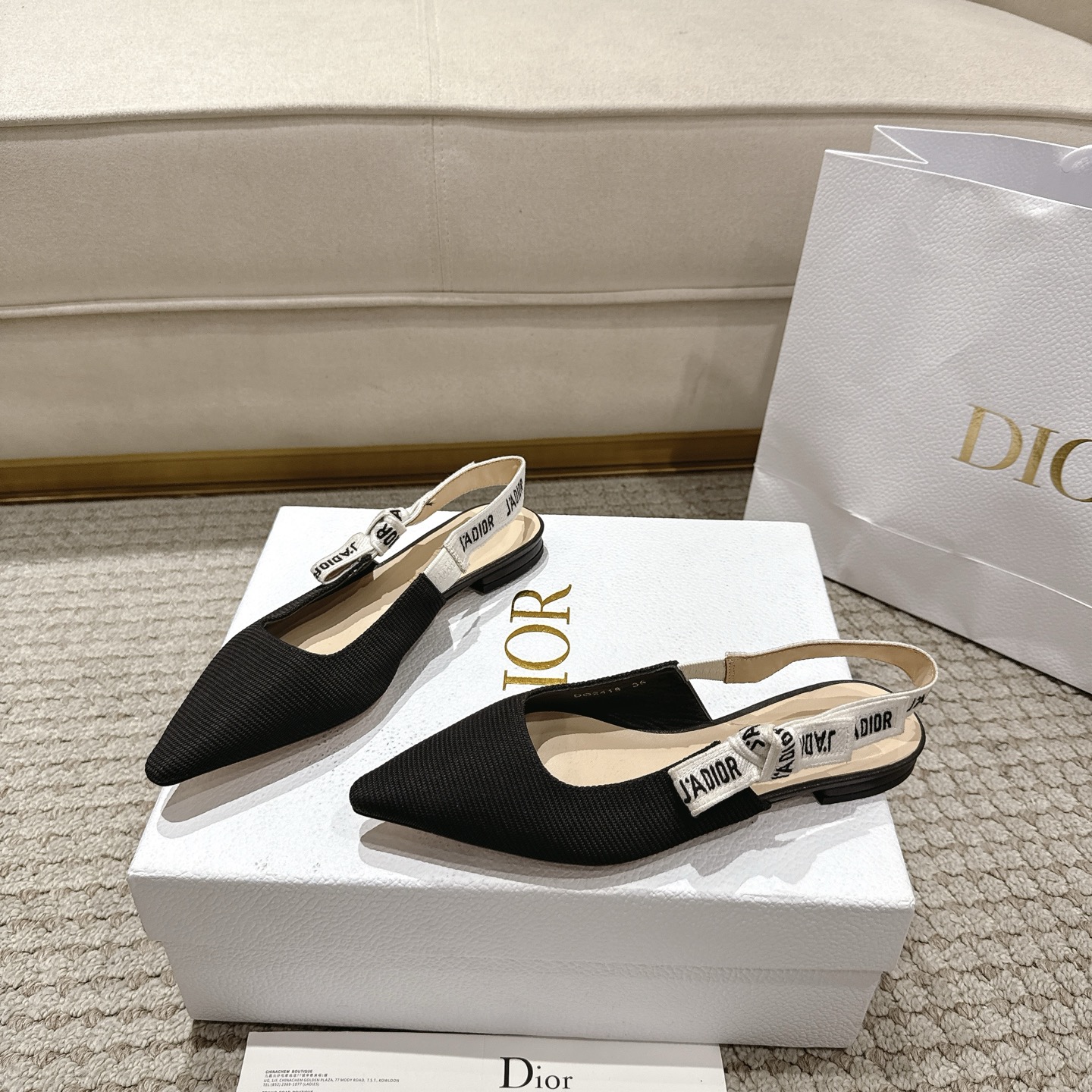 Title: DioJ’Adior Leather Shoes: Elegant Italian Design with Naked Technology Summary: DioJ’Adior Leather Shoes feature double-color embroidered ribbons, sheep leather interior, and A-class - 图片 2