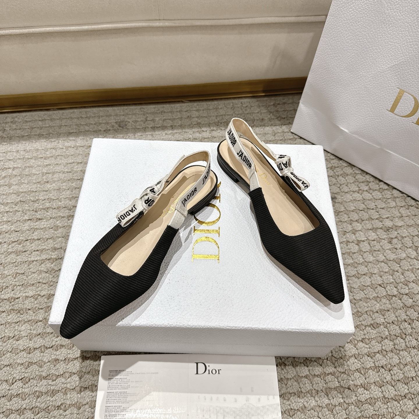 Title: DioJ’Adior Leather Shoes: Elegant Italian Design with Naked Technology Summary: DioJ’Adior Leather Shoes feature double-color embroidered ribbons, sheep leather interior, and A-class - 图片 5