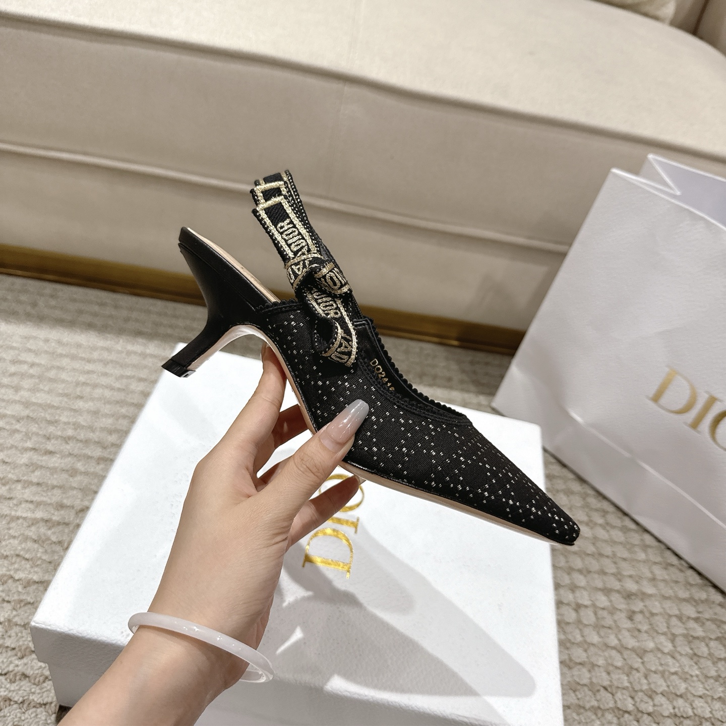 Title: Elegant J’Adior Heels with Gold Wire Embroidery – Italian Design Overview - 图片 5