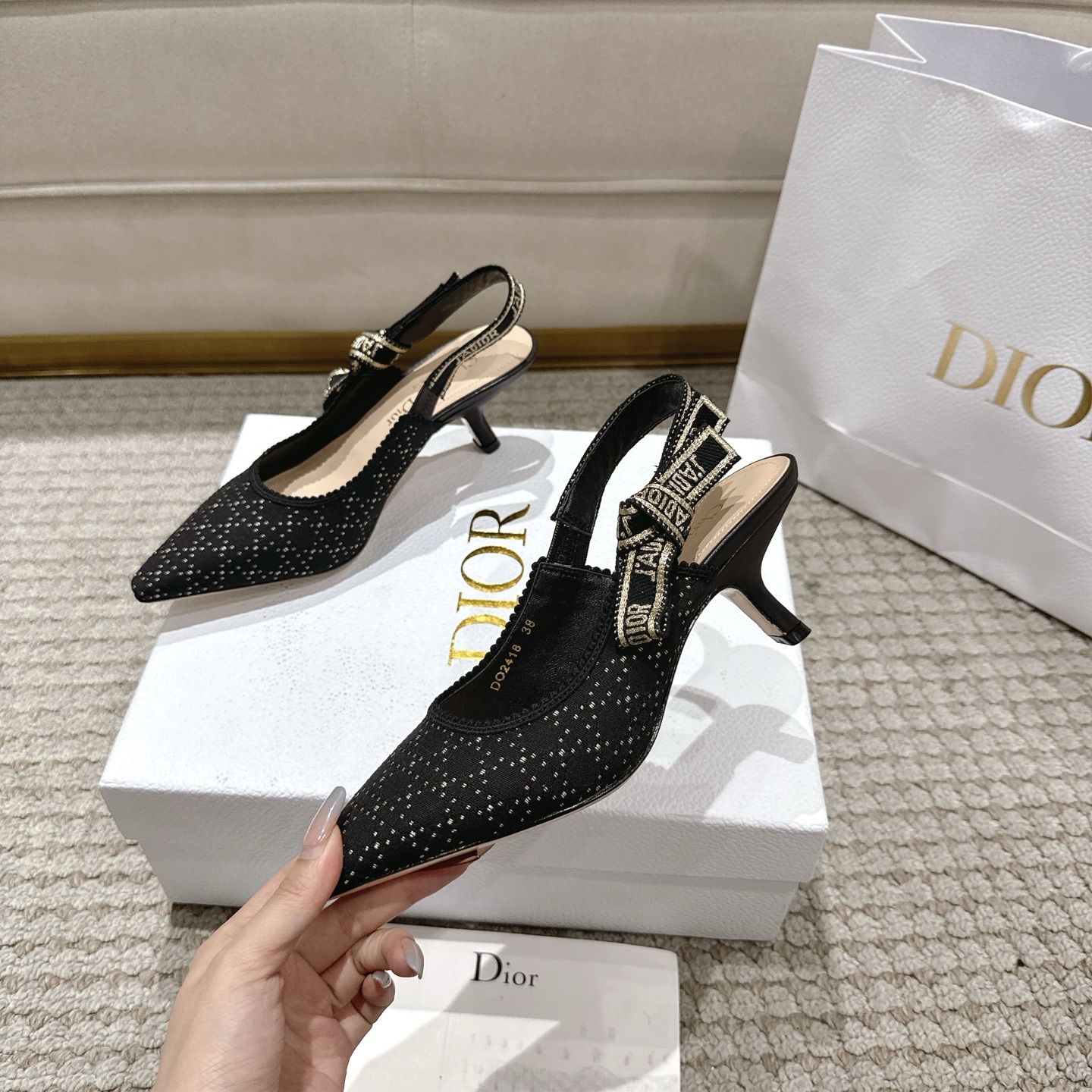 Title: Elegant J’Adior Heels with Gold Wire Embroidery – Italian Design Overview - 图片 4