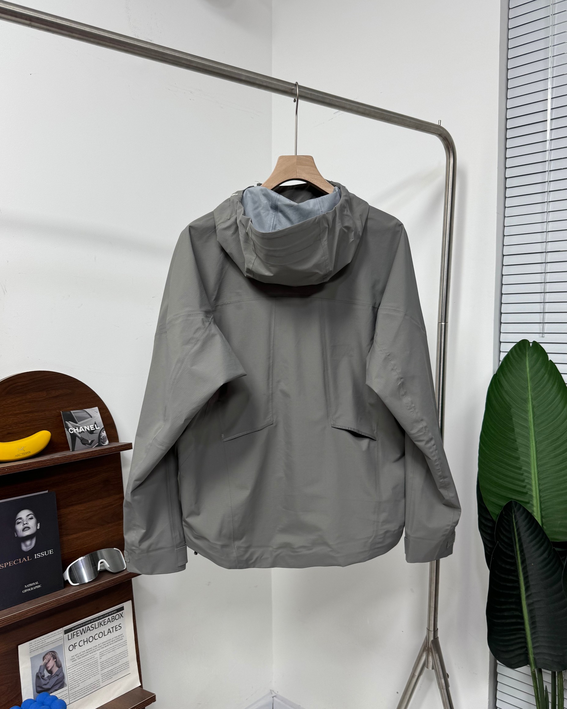KAILAS Chaqueta Impermeable con Capucha para Hombre, Color Gris Piedra 6 a1744304114102 8358